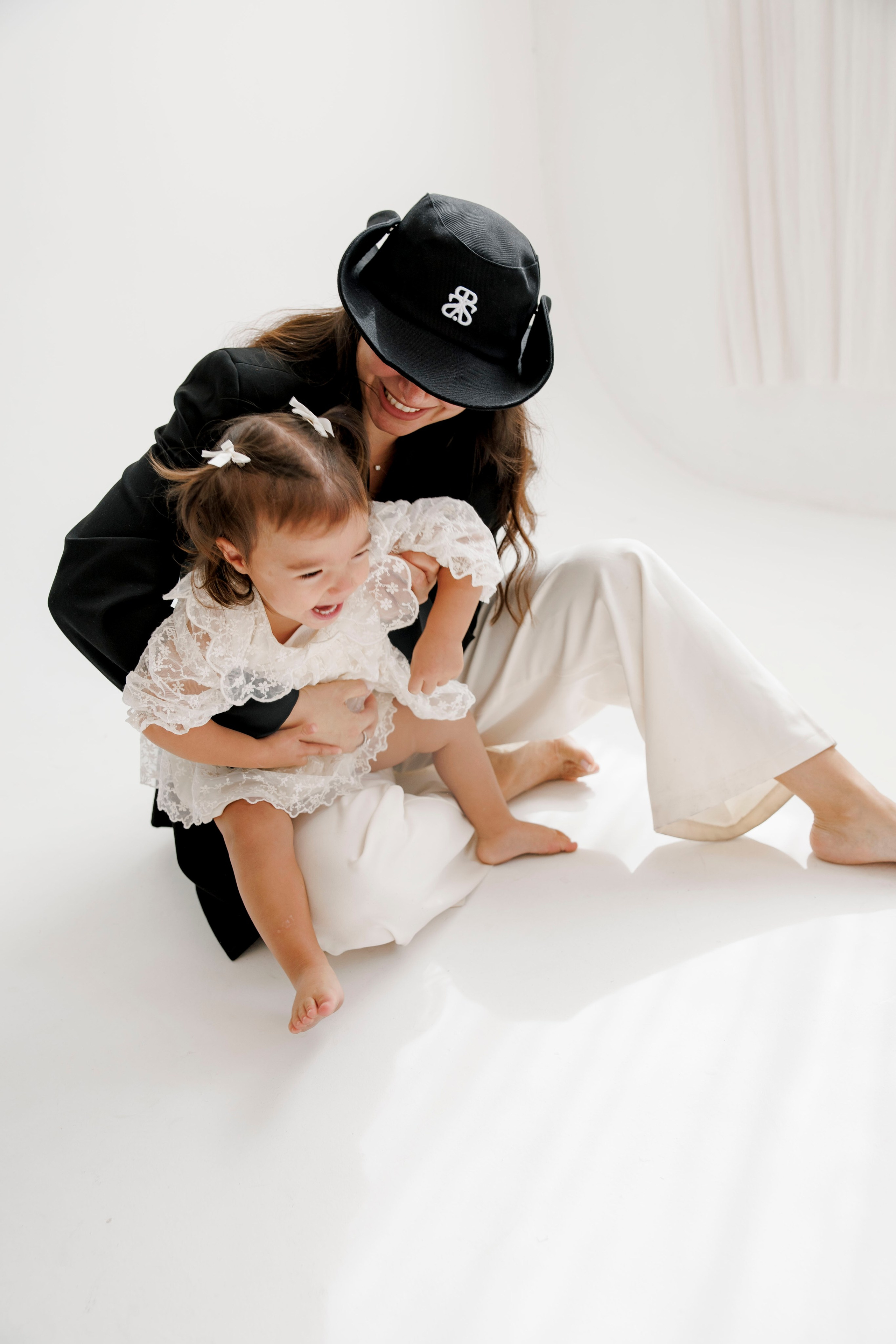 Family photoshoot inside the studio. Wedding and family photographer