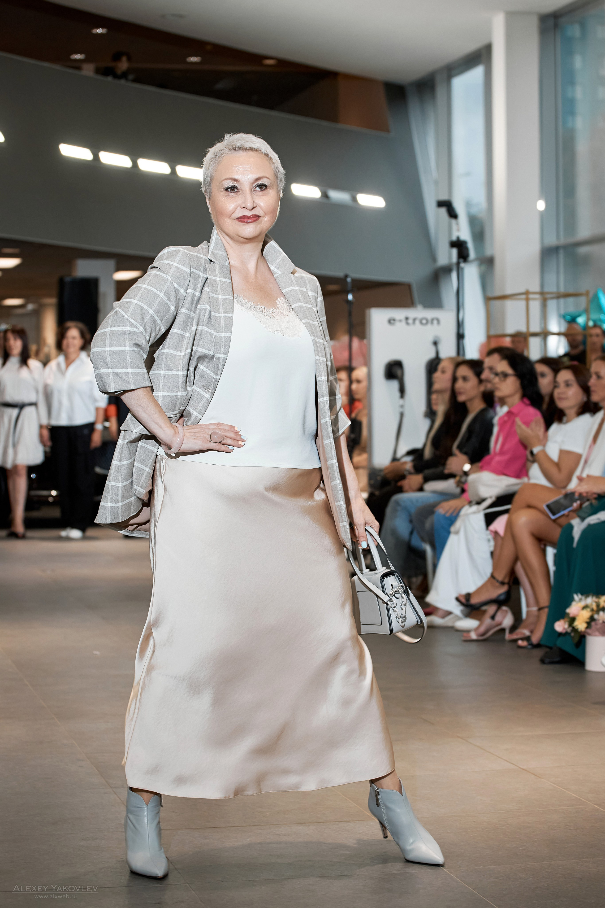 Модный показ PRE-FALL модельной школы Modeling+. Фотограф Алексей Яковлев