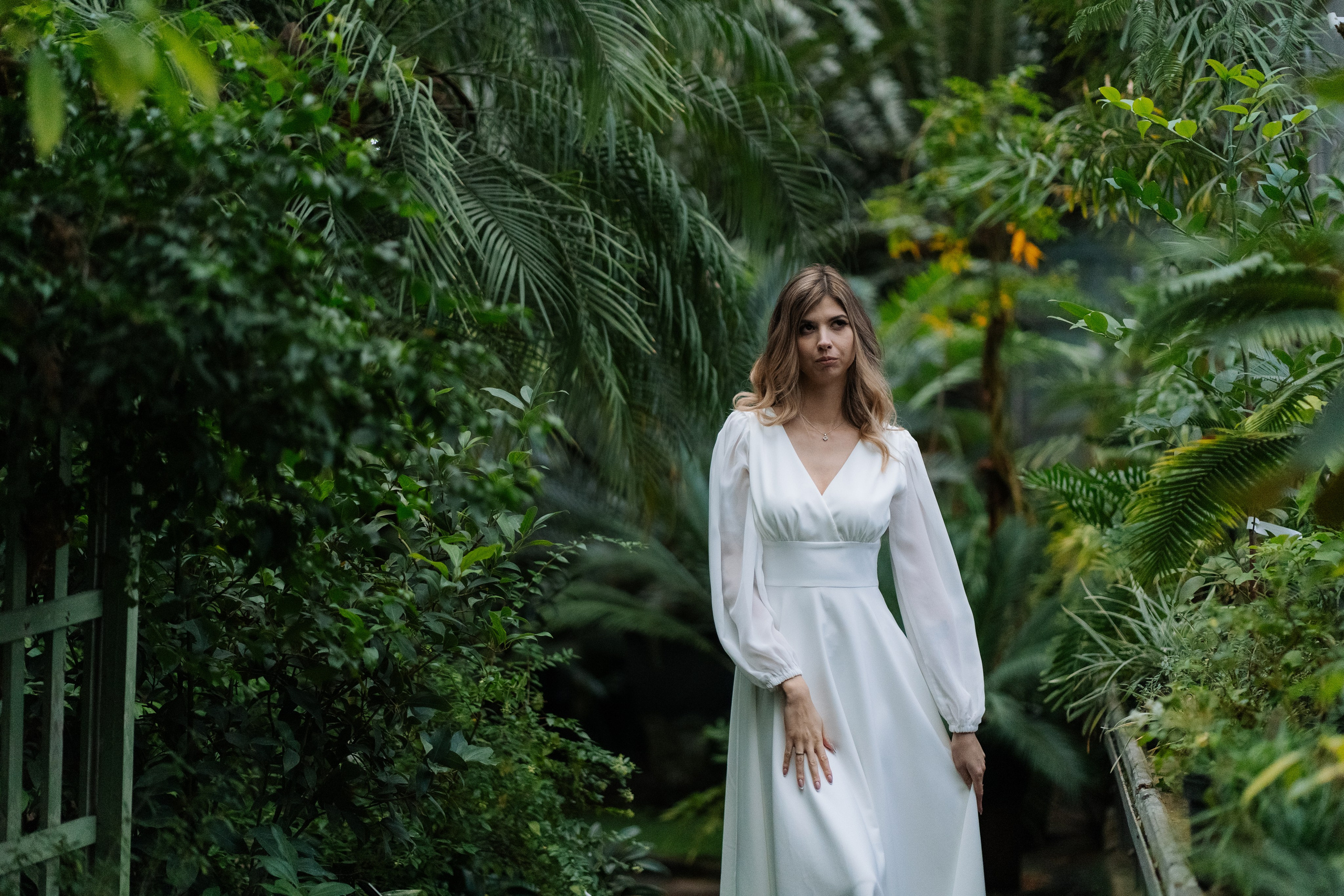 Свадебная фотосессия в оранжерее, Москва. Свадебный фотограф в Москве Анна Полушина