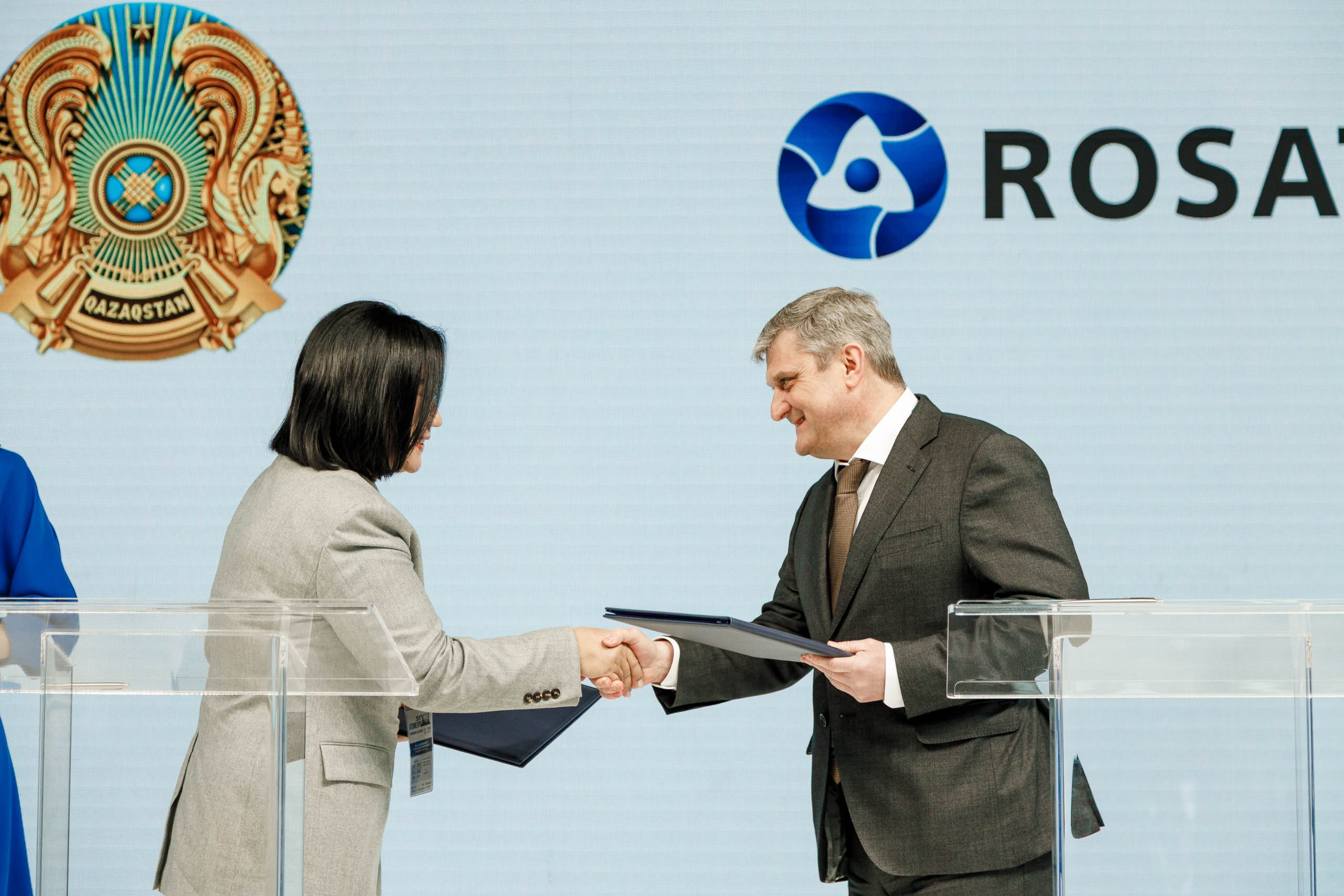 Подписания соглашений на форуме ATOM EXPO XIII 2024 в Сириусе. Репортажный фотограф в Москве, Сочи и Санкт-Петербурге