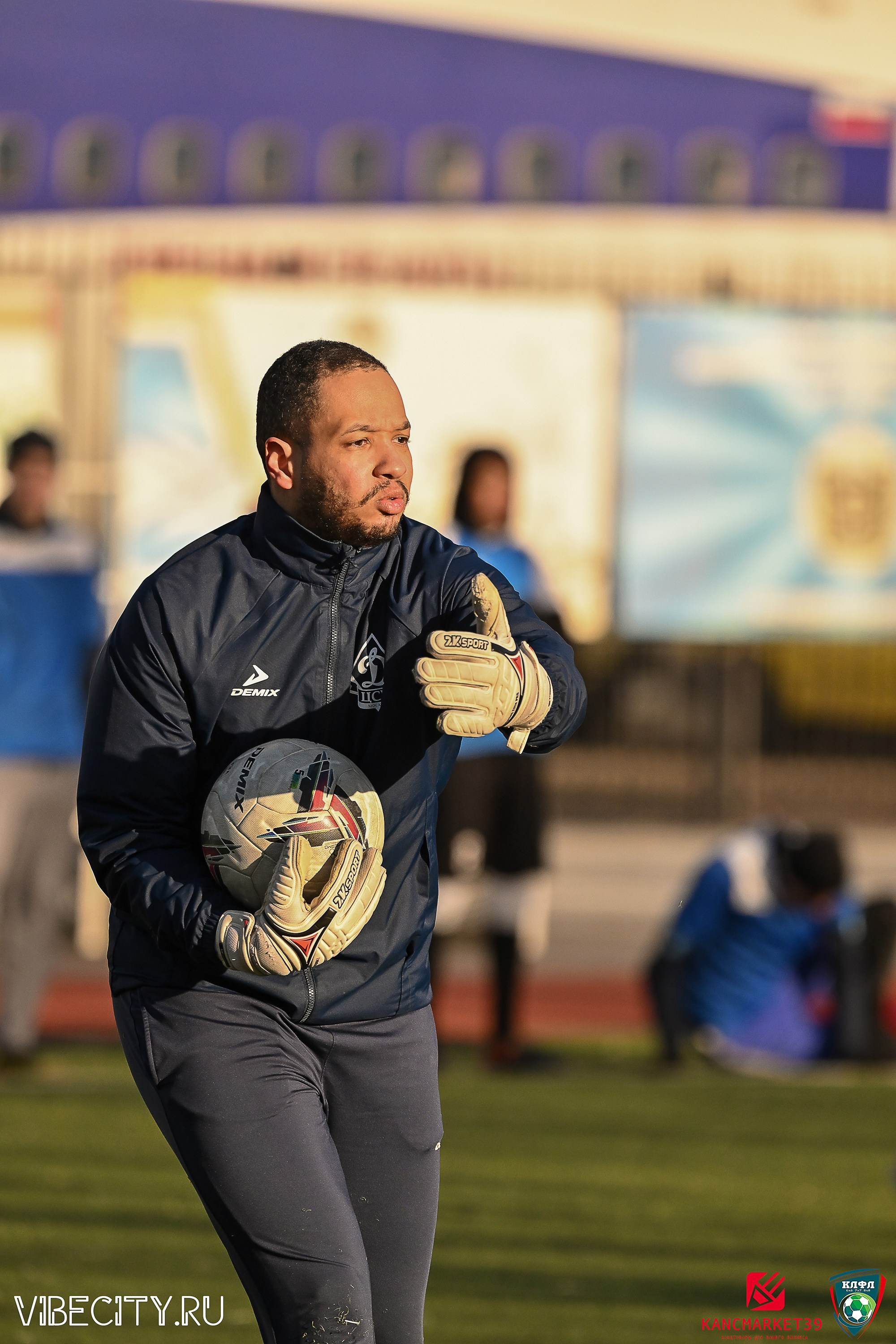 XX ЧЕМПИОНАТ КАЛИНИНГРАДСКОЙ ЛФЛ КАНЦМАРКЕТ39 сезона 2024–2025 гг. VIBECITY.RU Вайб Сити Ру Фоторепортажи Фотоотчеты Калининград