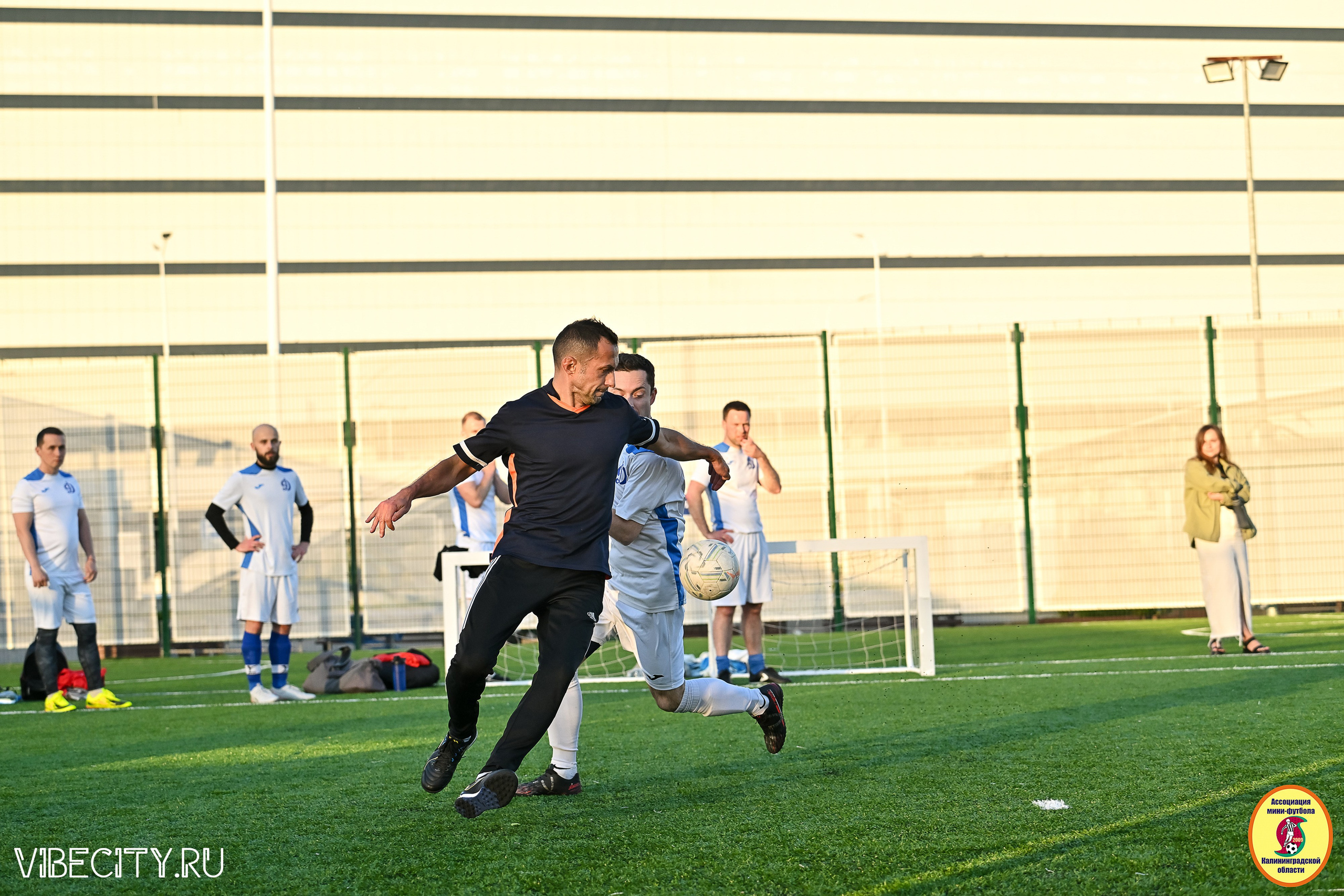 ИГРЫ МИНИ-ФУТБОЛЬНОЙ И КОРПОРАТИВНОЙ ЛИГИ. VIBECITY.RU Вайб Сити Ру Фоторепортажи Фотоотчеты Калининград