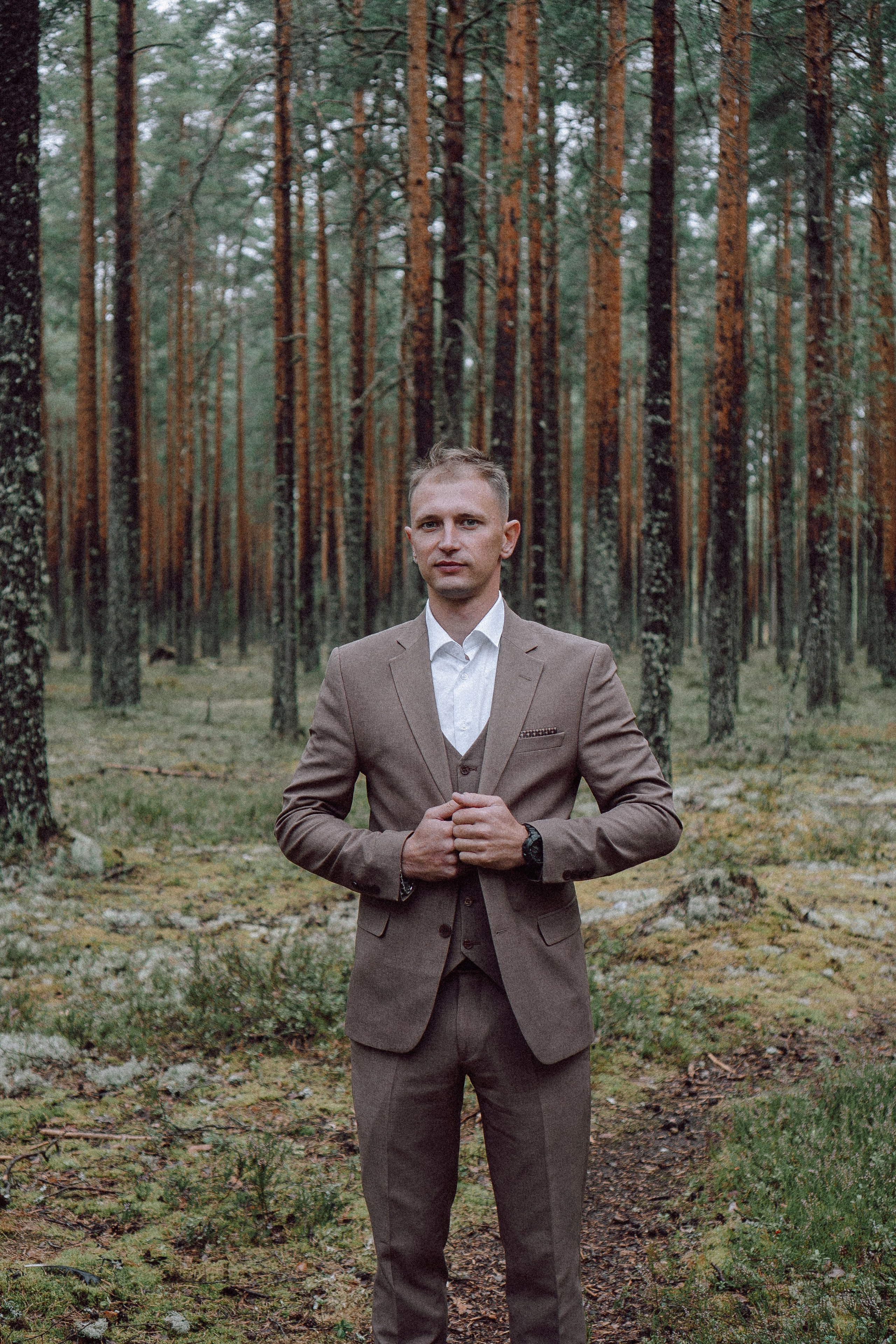 СВАДЕБНАЯ ФОТОСЕССИИЯ ПАРЫ В ГОРОДЕ ПРИОЗЕРСК В СОСНОВОМ ЛЕСУ И С ПИКАПОМ. Профессиональный фотограф, Санкт-Петербург — Виктория Богомолова