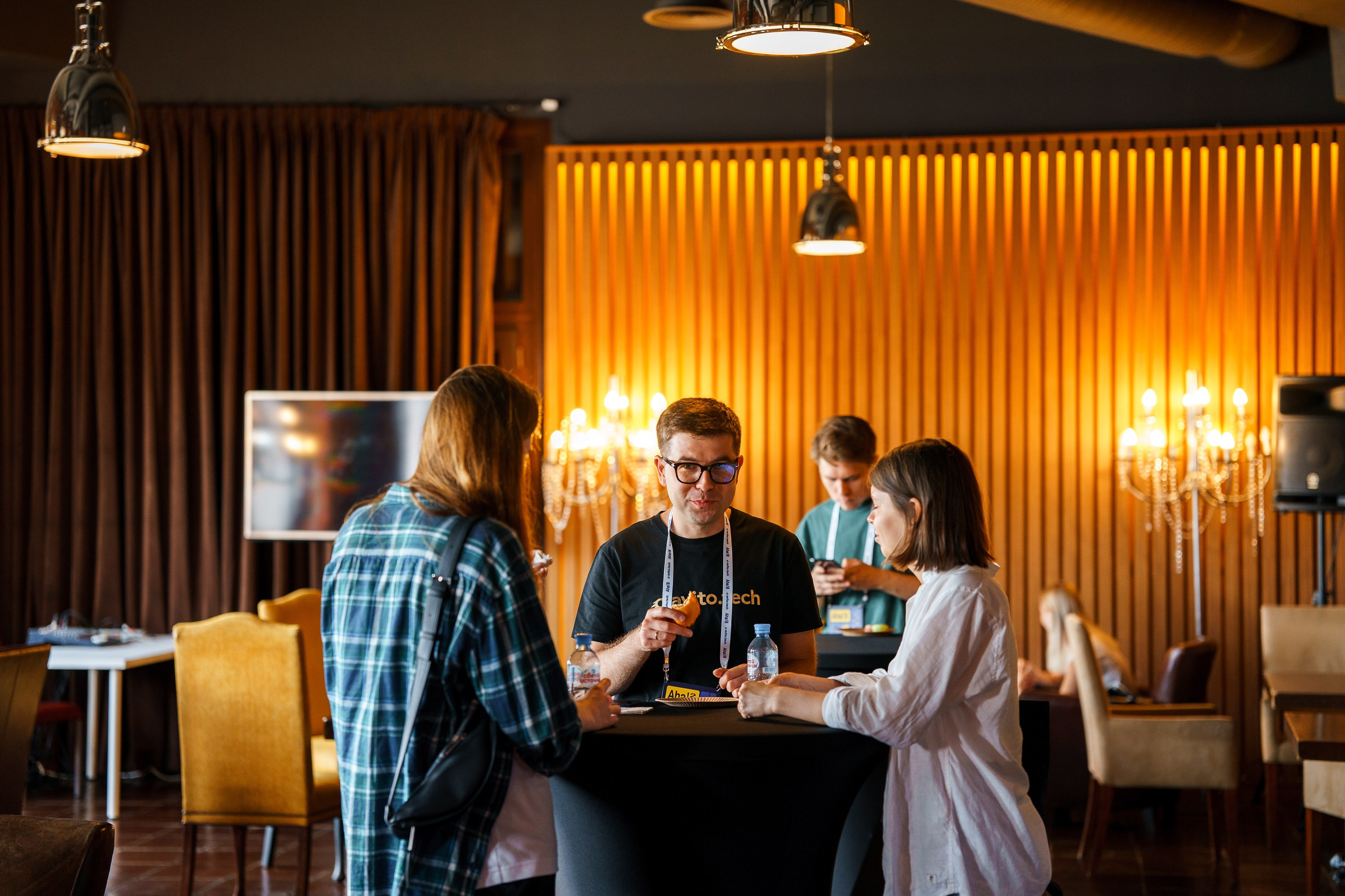 Aha! — 8 июля 2022. Фотобанк Матемаркетинг