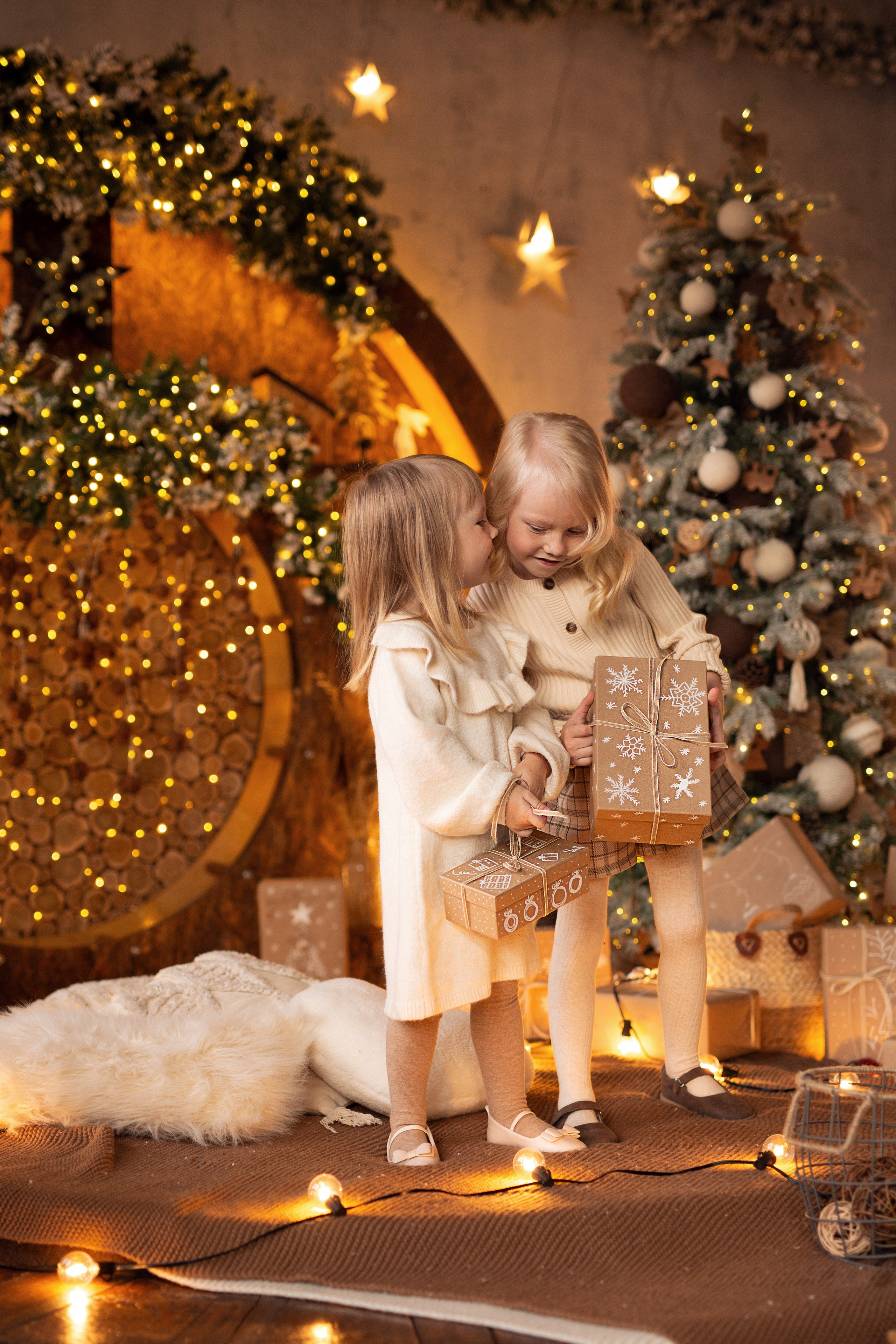 Семья в новогодней студии. Семейный и детский фотограф в Москве Юлия