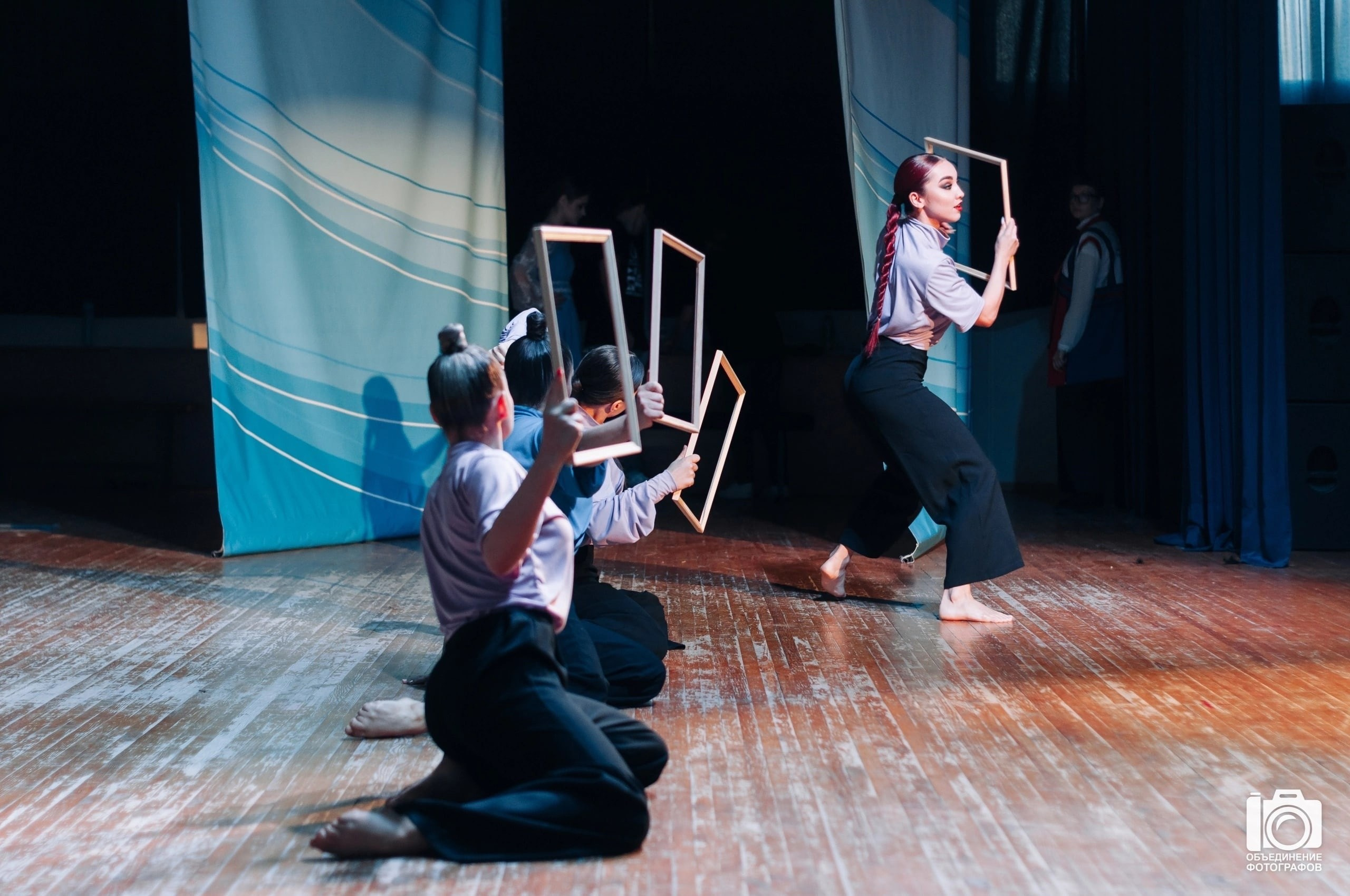 Выступления на сценах и уличных площадках. Танцевальная шоу-группа «GRANAT»