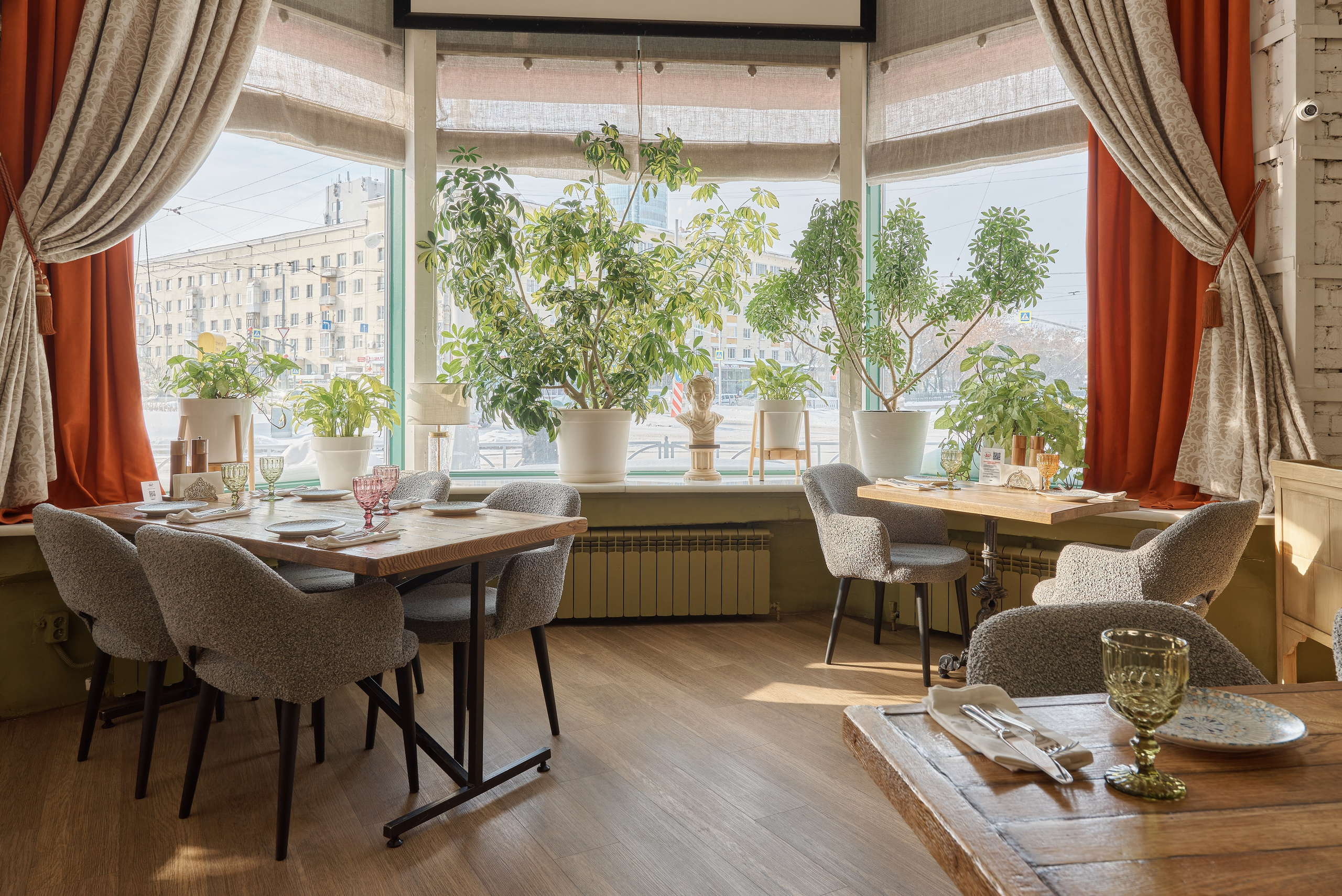 Si! (Екатеринбург). Абросимов Лев интерьерный и архитектурный фотограф