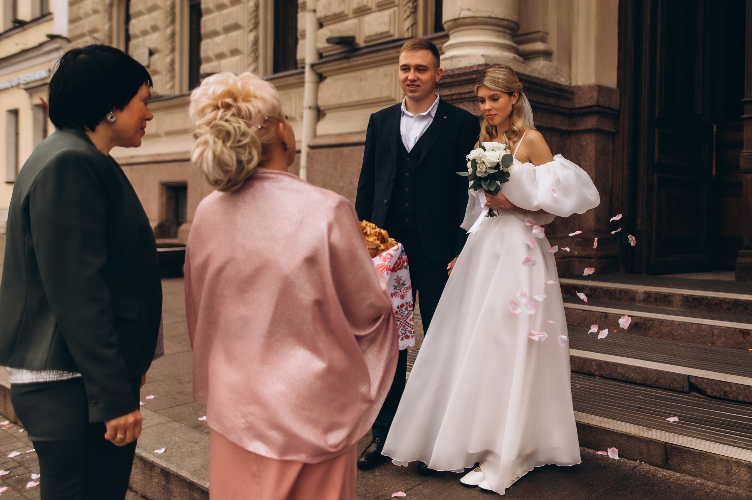 1ый загс+фотопрогулка свадьба. Фотограф ПИТЕР СПБ Надежда Баранова