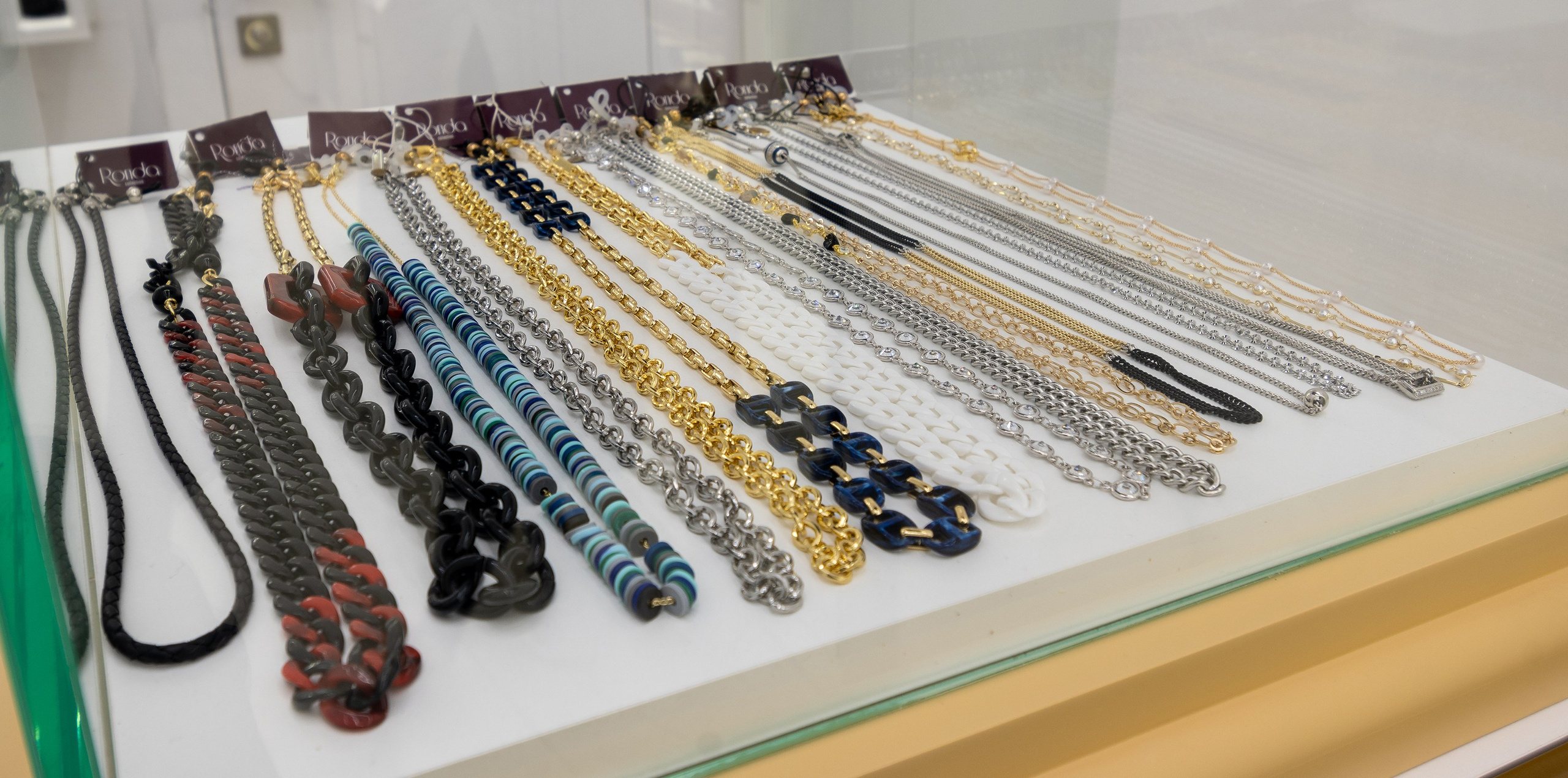 Салон оптики в Сочи. Интерьерный фотограф в Сочи | Роман Сусленко