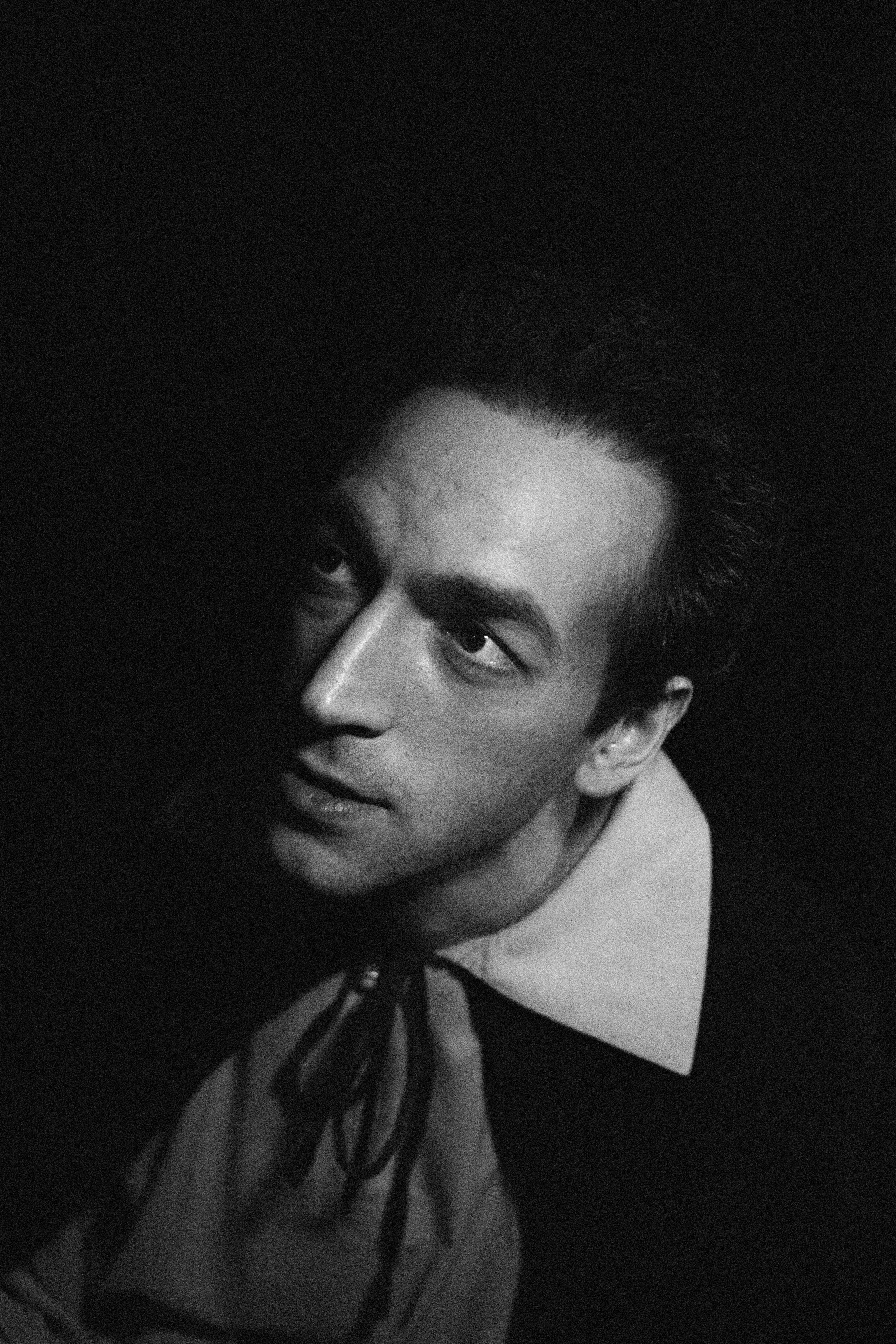 Theatre backstages. Portrait and backstage photographer Nina Crane