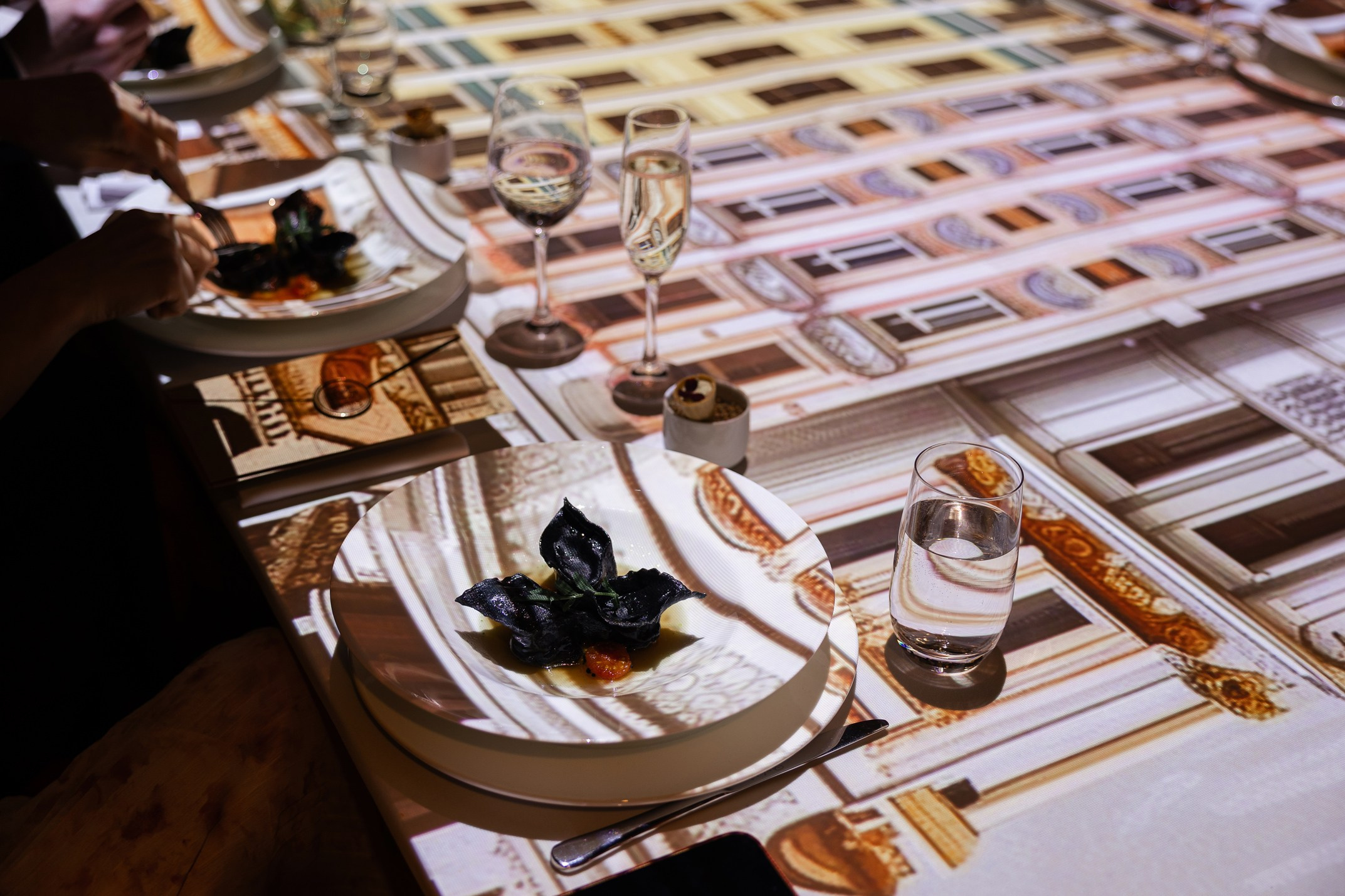 Репортажная фотосъемка День Рождения компании в Санкт-Петербурге