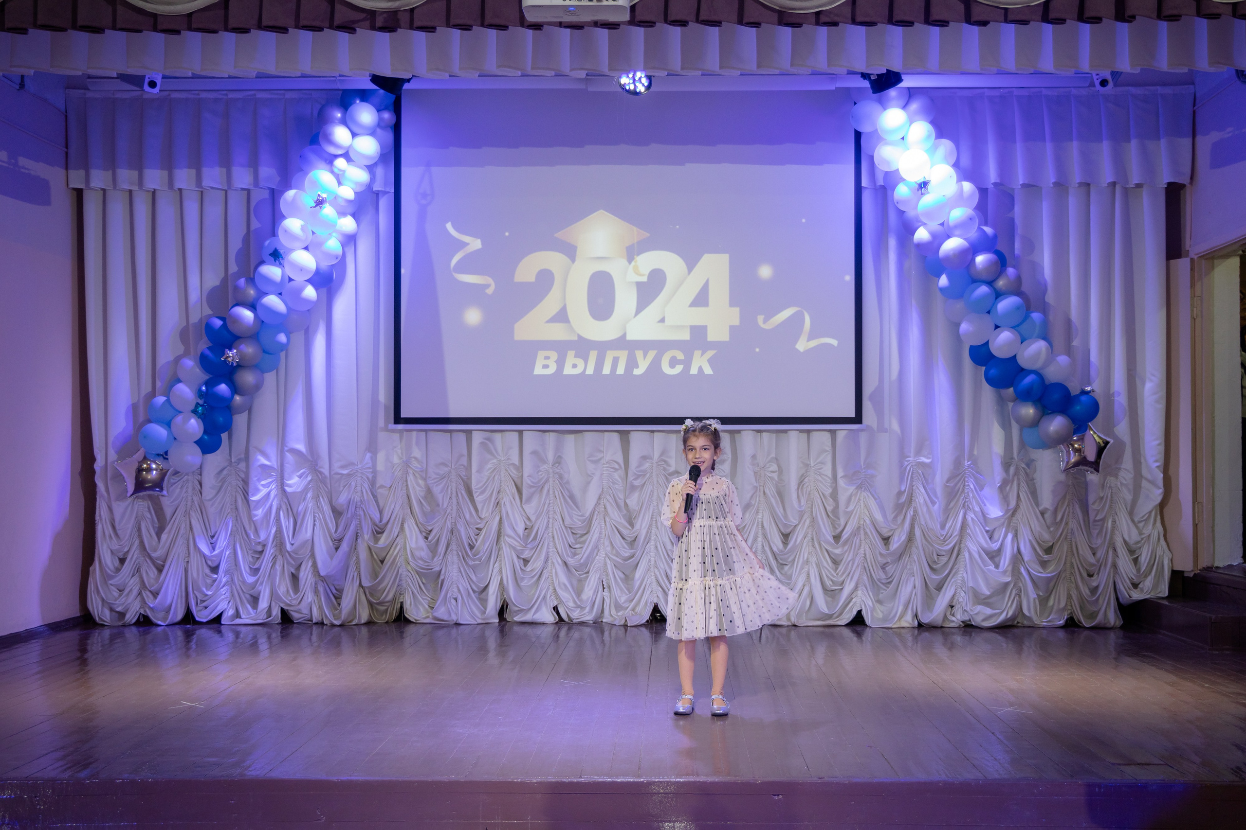 Школьный выпускной 2024 год в Соколе (Минск). Свадебный фотограф в Минске/Беларуси Сергей Спиридонов