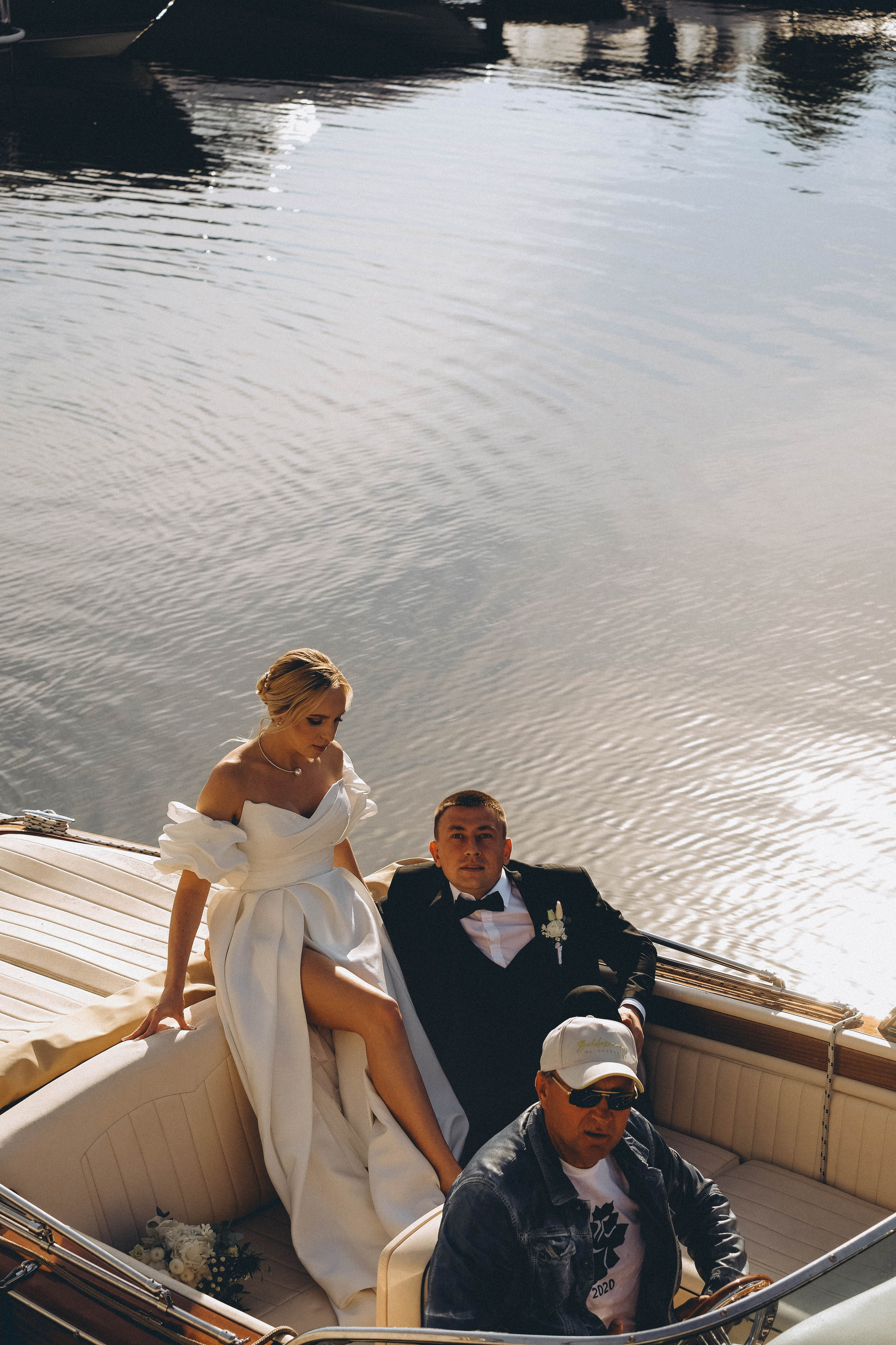 СВАДЕБГНАЯ ПРОГУЛКА ПО КАНАЛ САНКТ-ПЕТЕРБУРГА НА КАТЕРЕ. Профессиональный фотограф, Санкт-Петербург — Виктория Богомолова