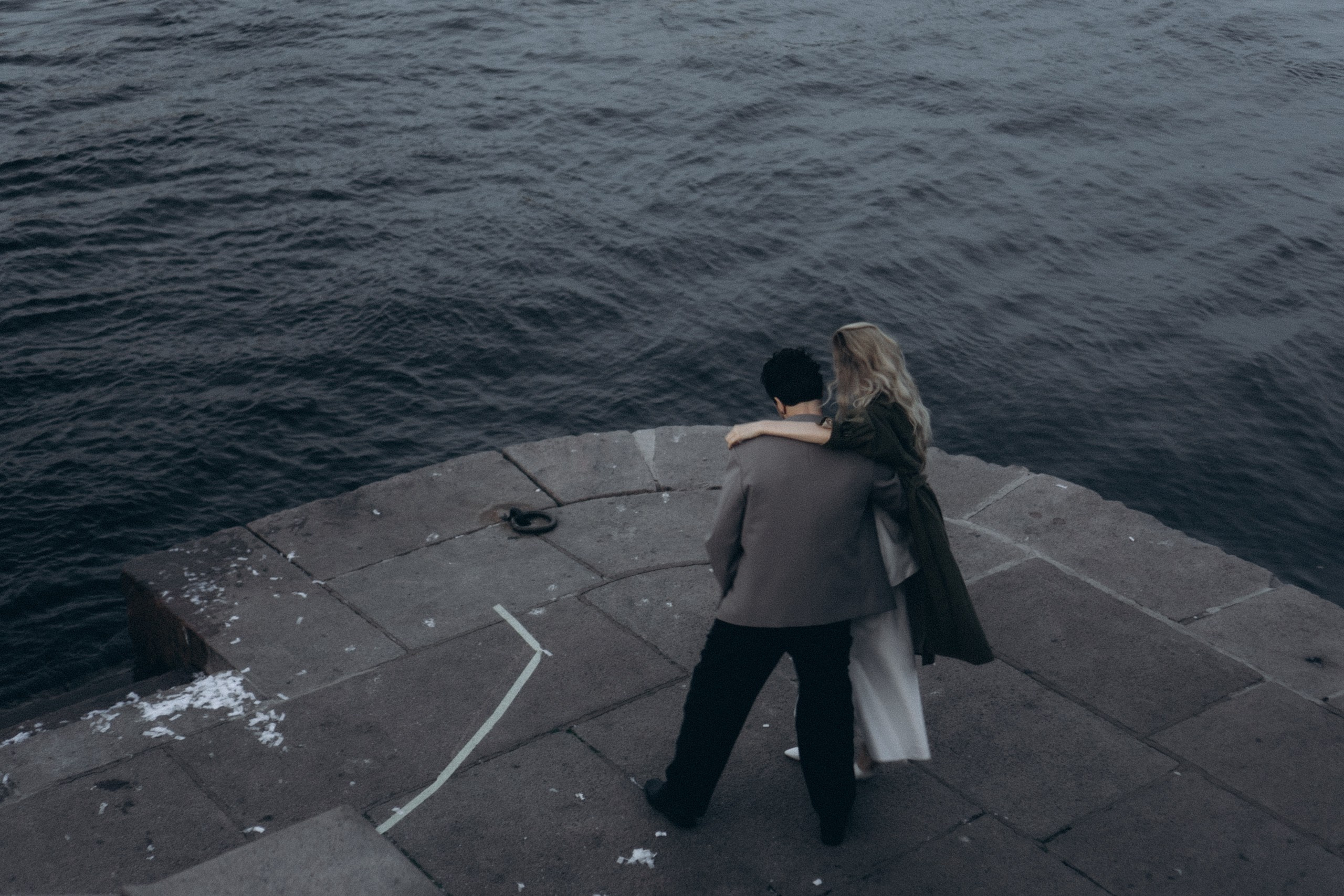 СВАДЕБНАЯ СЬЕМКА ПАРЫ НА РАССВЕТЕ В БЕЛЫЕ НОЧИ И ПРОГУЛКА С РАЗВОДНЫМИ МОСТАМИ И ПИКНИК ВОЗЛЕ ИСАКИЕВСКОГО СОБОРА. Профессиональный фотограф, Санкт-Петербург — Виктория Богомолова