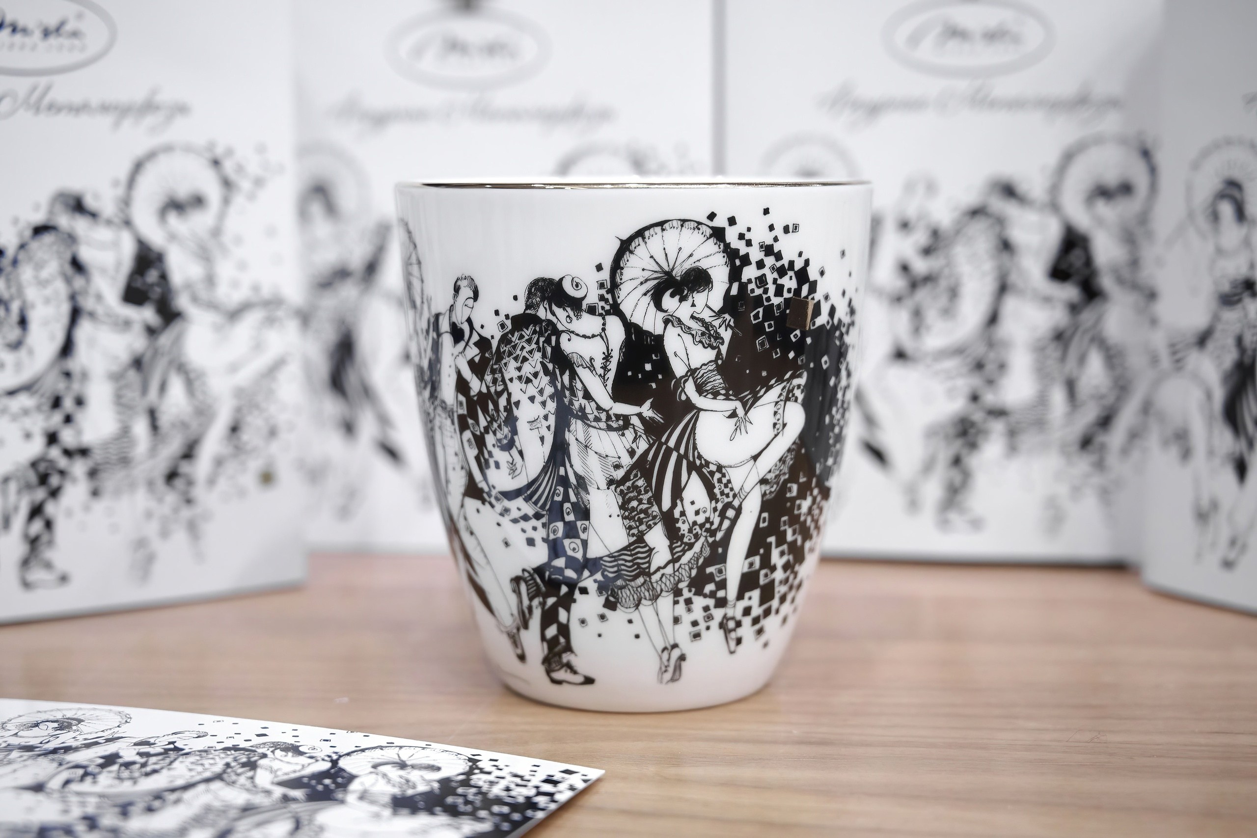 Императорский фарфоровый завод и Misha Lenn. 2022. Дима Бабушкин. Фотограф. Подиум. Репортаж. Творчество. Дорого