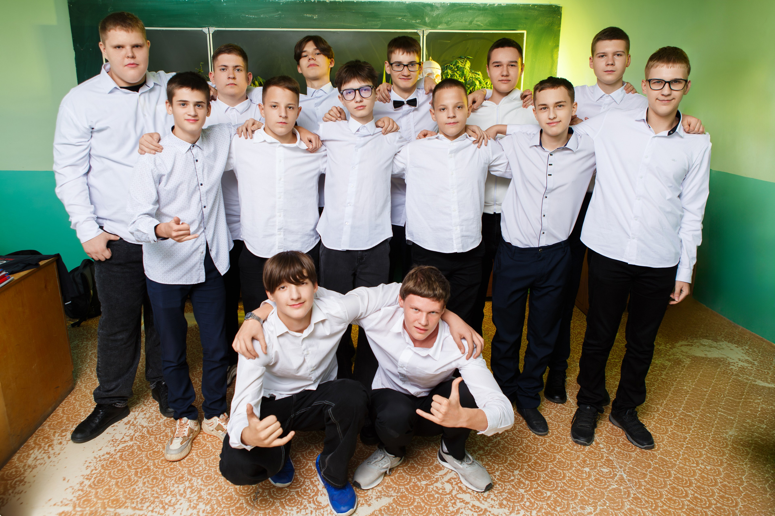 Групповая Фотосессия в Классе для Учеников 9 Классов | Твой Альбом Мценск. ТВОЙ АЛЬБОМ / ТВОИ ПРАВИЛА