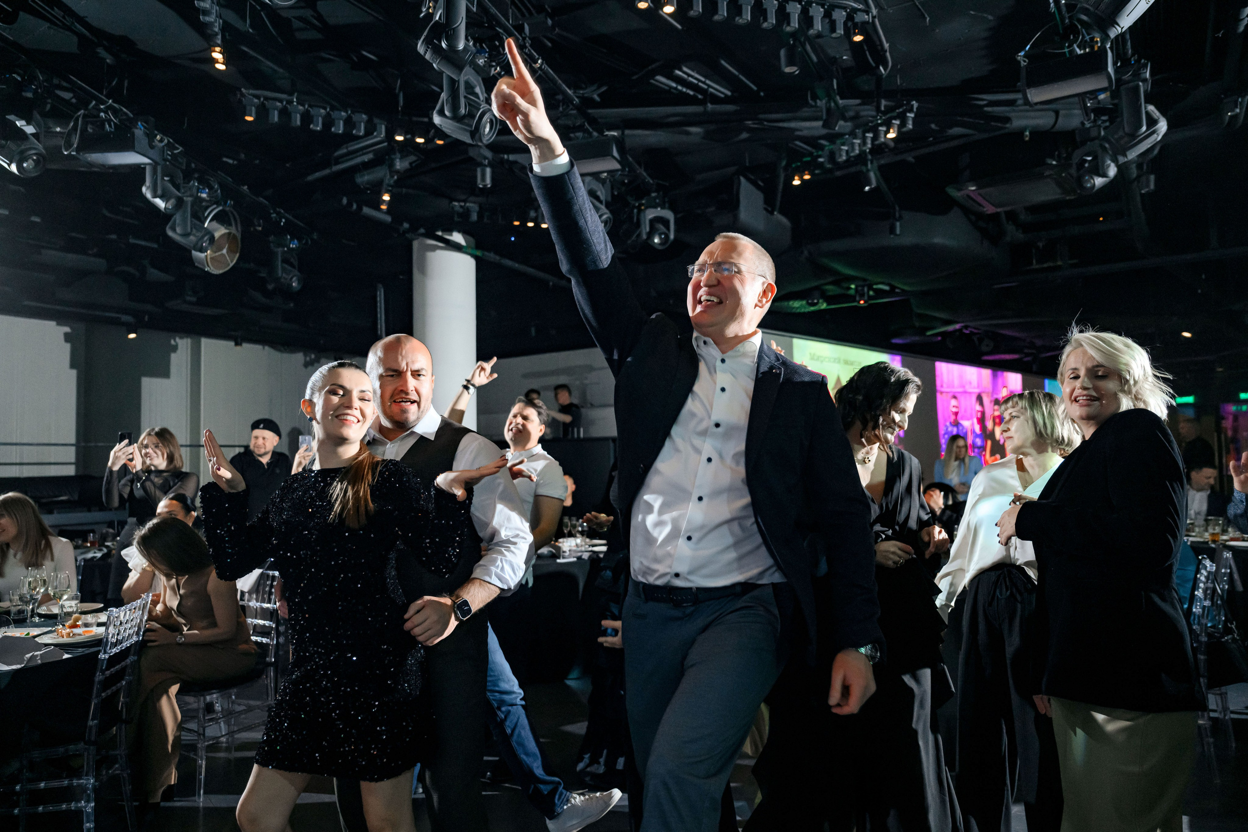 Happy Birthday. Максим Комаров — Профессиональный фотограф