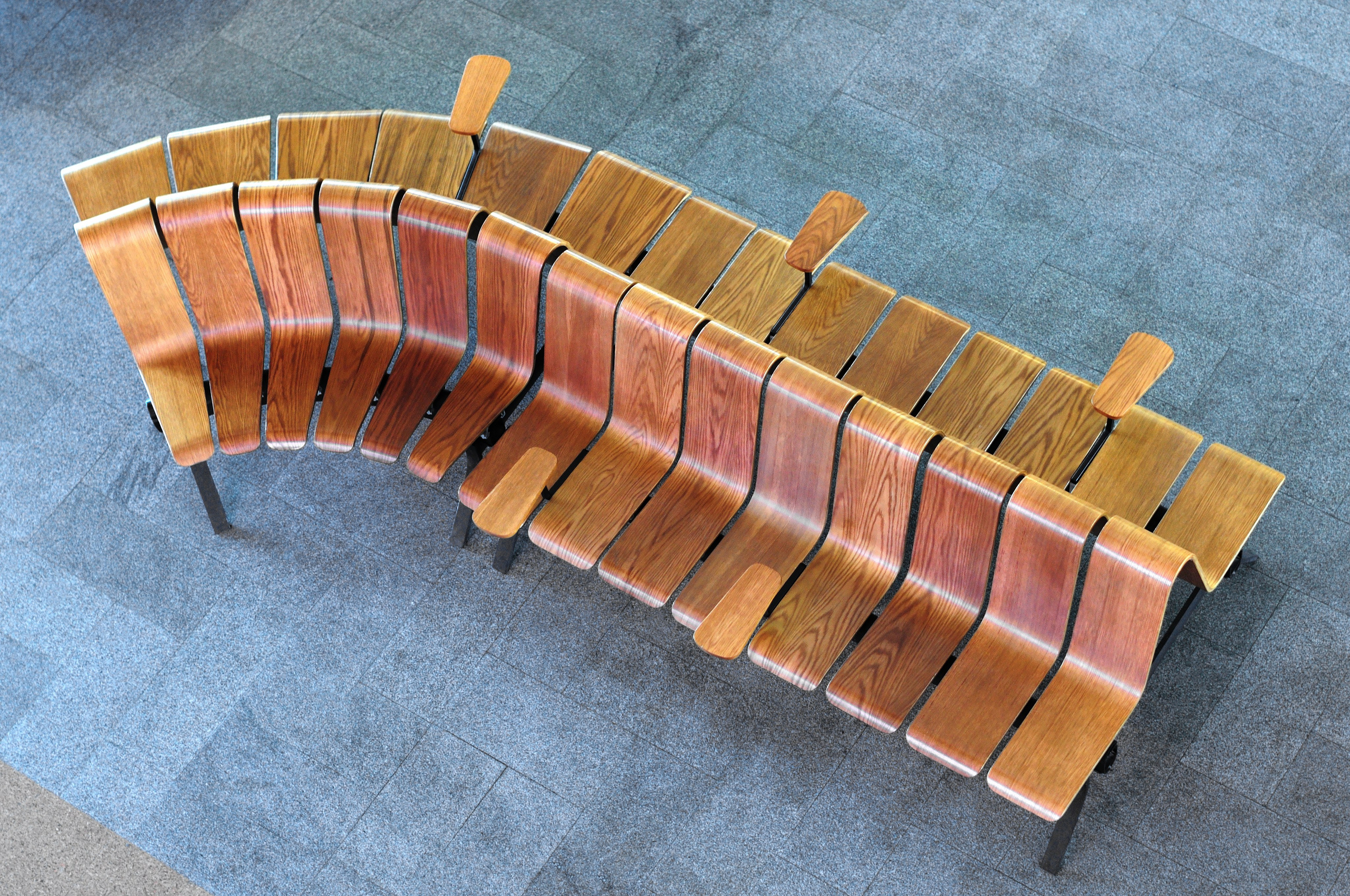 Железнодорожный вокзал Новосибирск-Главный. Фотограф Сергей Сергеев