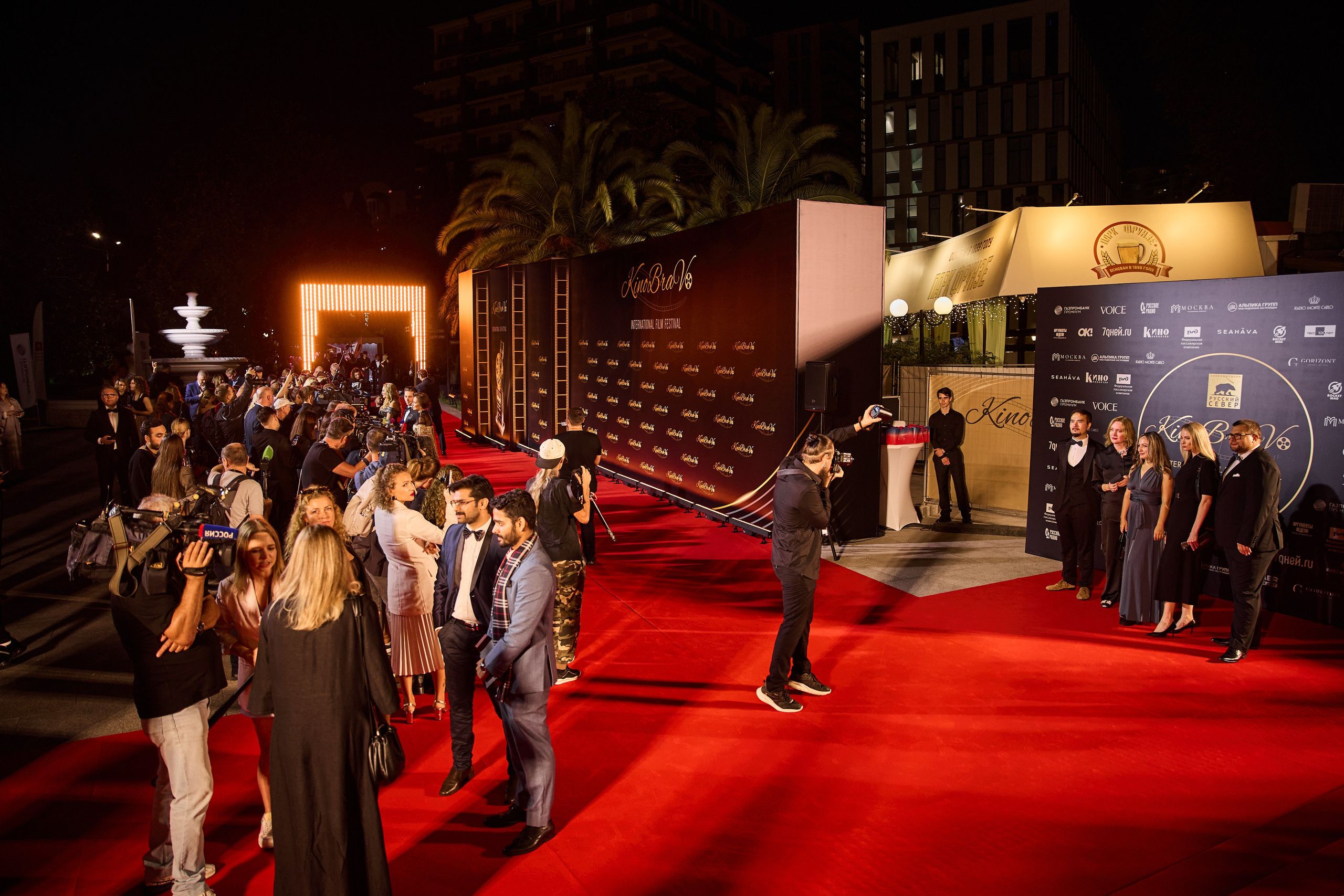 Фотосъемка репортажа кинофестиваля. Профессиональный фотограф в Сочи Виктория Джой. Обучение