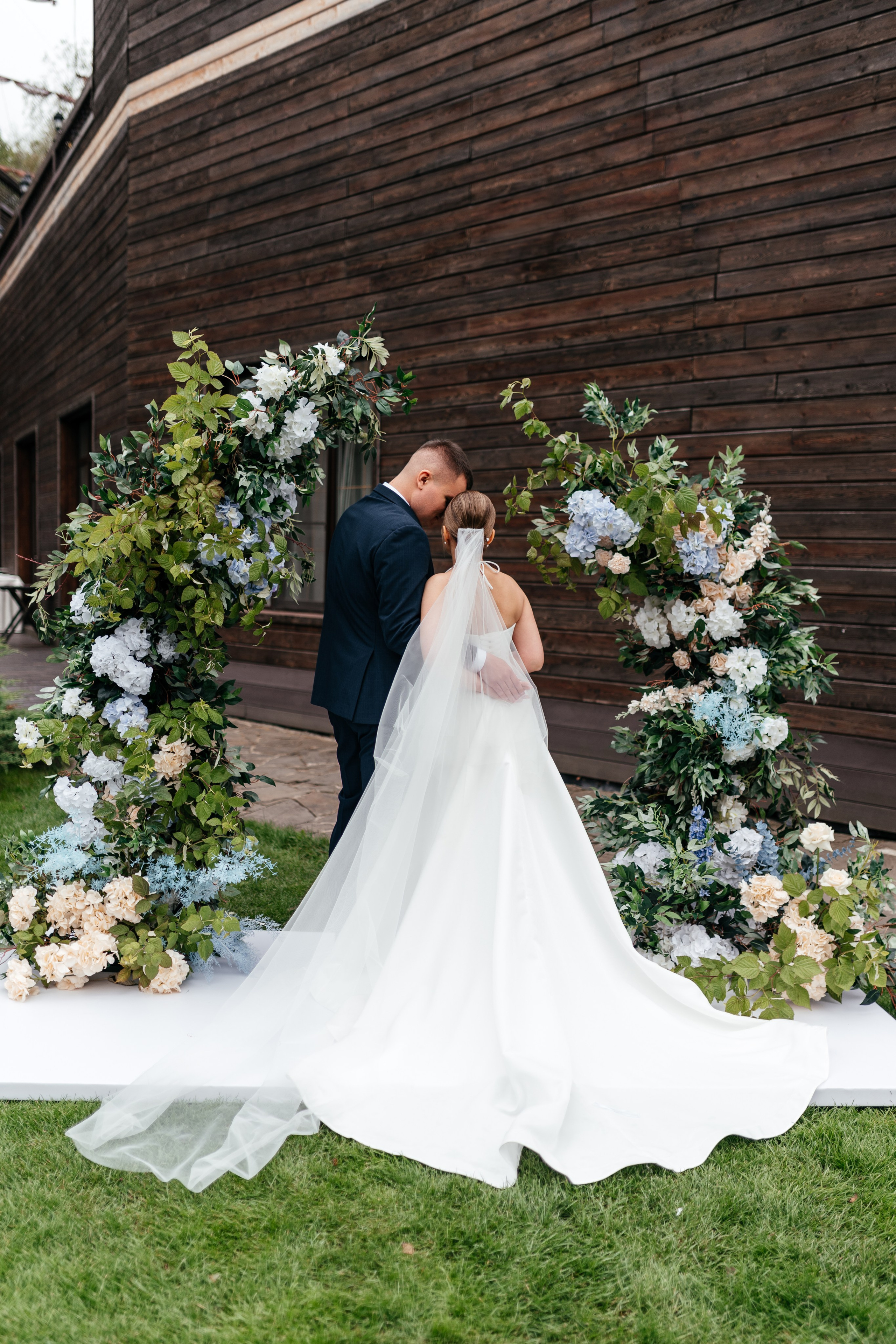 Свадебная фотосессия Ирины и Юрия Домодедово. Свадебный и индивидуальный фотограф Никита Роут | Москва