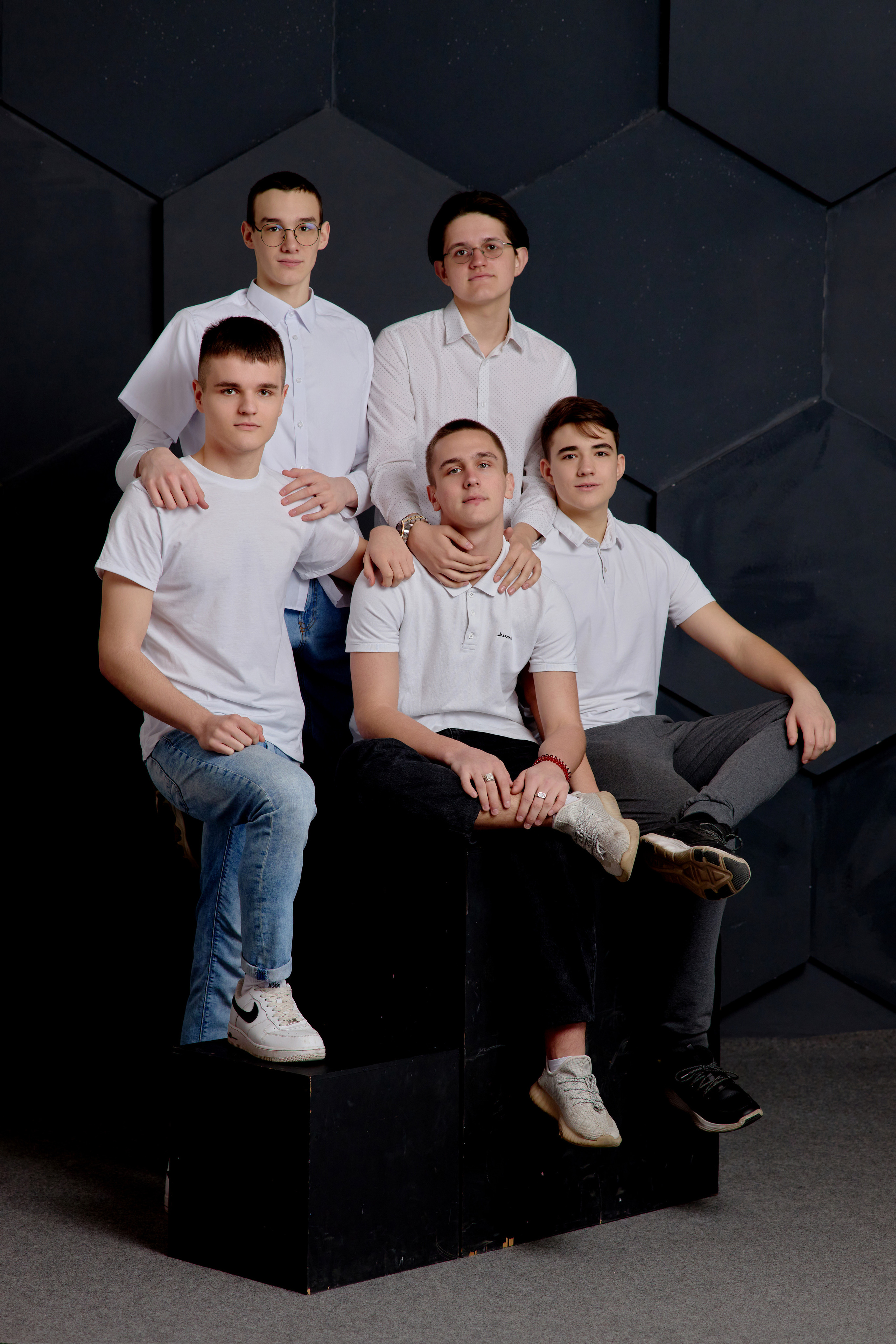 Фотосессии на выпускной альбом таганрог. Фотограф Выпускные альбомы Таганрог Сергей Коробченко