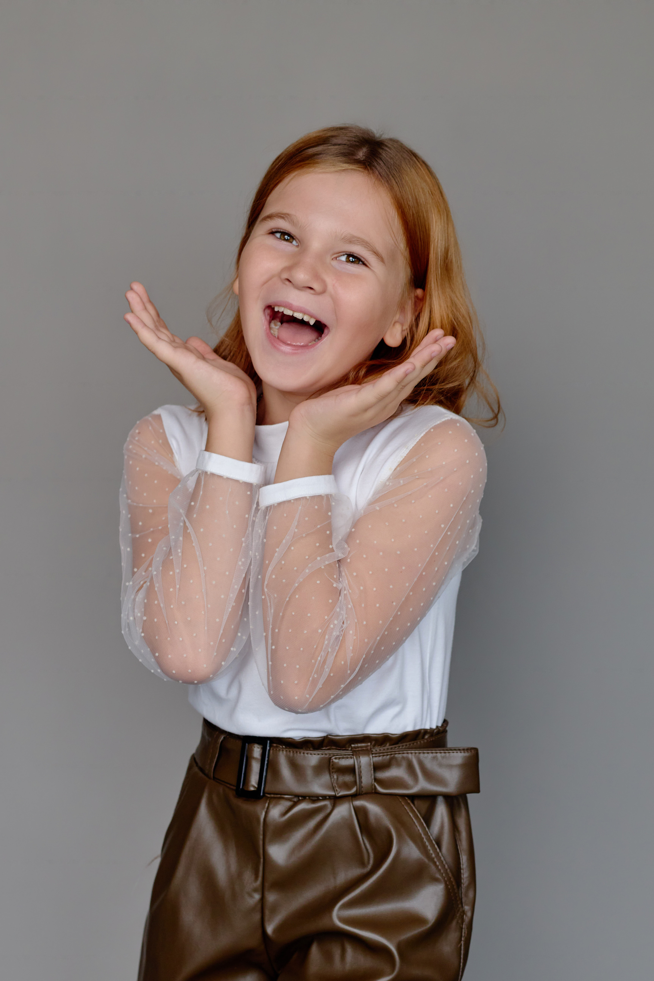 Студийная сьемки школьников для выпускного альбома таганрог. Фотограф Выпускные альбомы Таганрог Сергей Коробченко