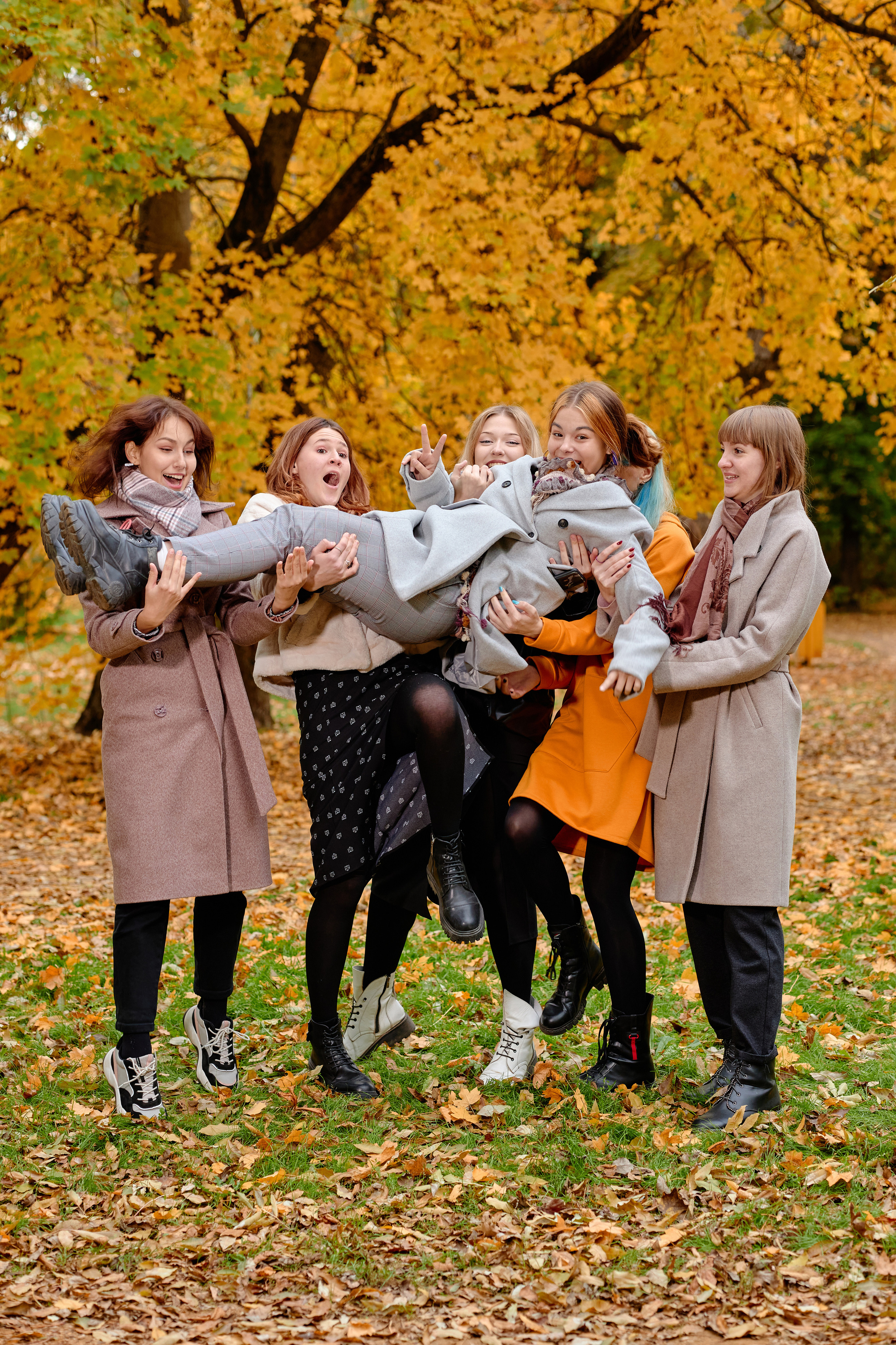 Фотосессии на выпускной альбом таганрог. Фотограф Выпускные альбомы Таганрог Сергей Коробченко