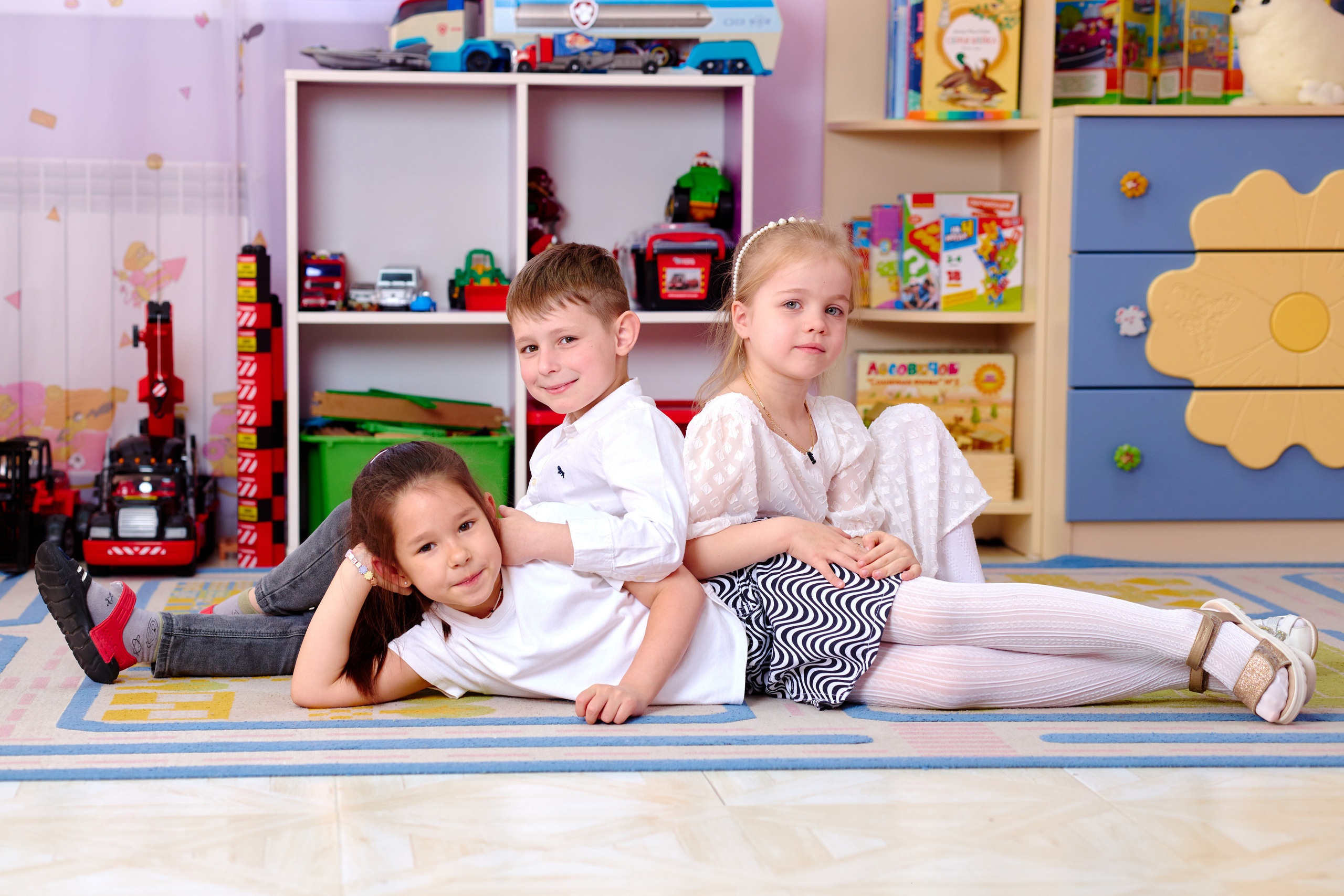 Групповые сьемки детей на выпускные альбомы таганрог. Фотограф Выпускные альбомы Таганрог Сергей Коробченко