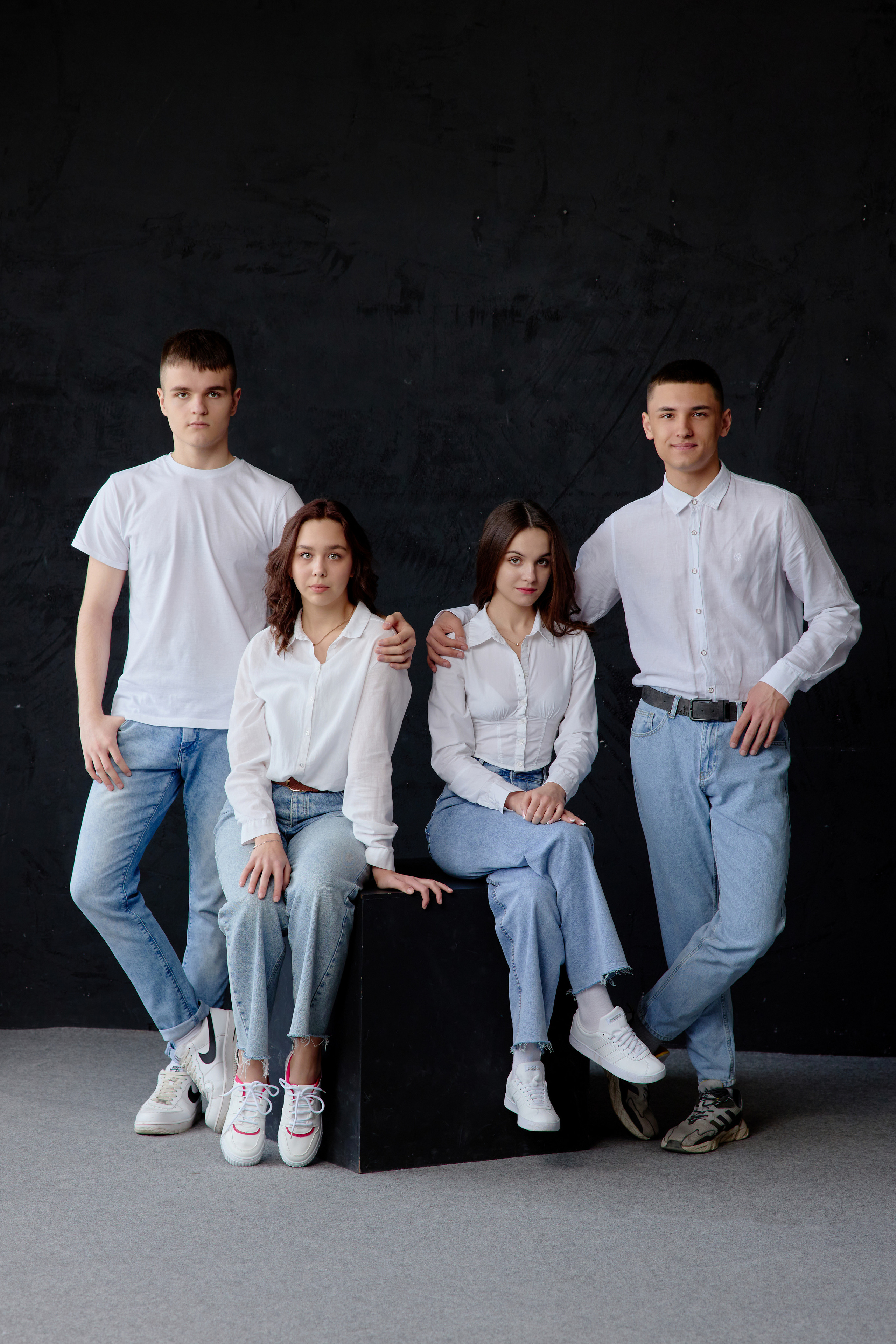 Фотосессии на выпускной альбом таганрог. Фотограф Выпускные альбомы Таганрог Сергей Коробченко