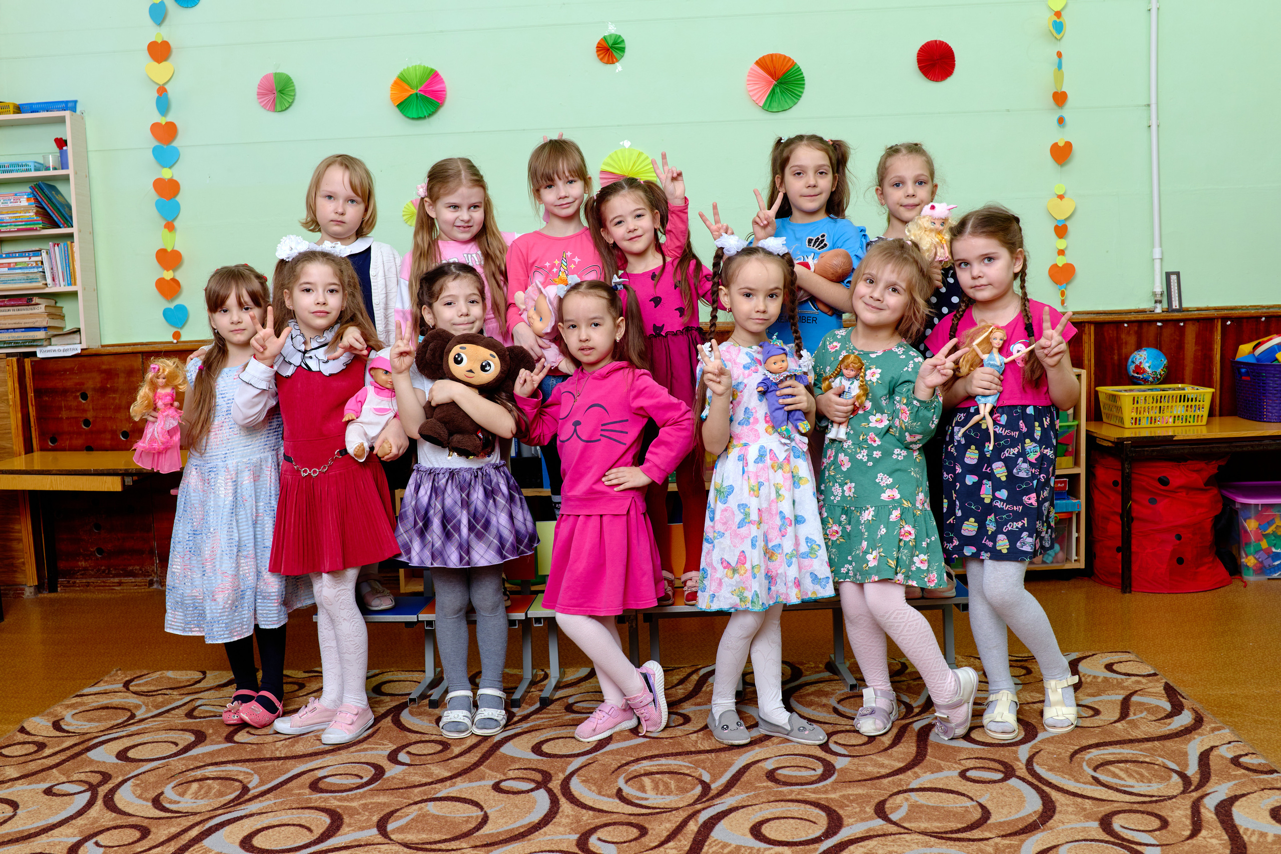 Групповые сьемки детей на выпускные альбомы таганрог. Фотограф Выпускные альбомы Таганрог Сергей Коробченко