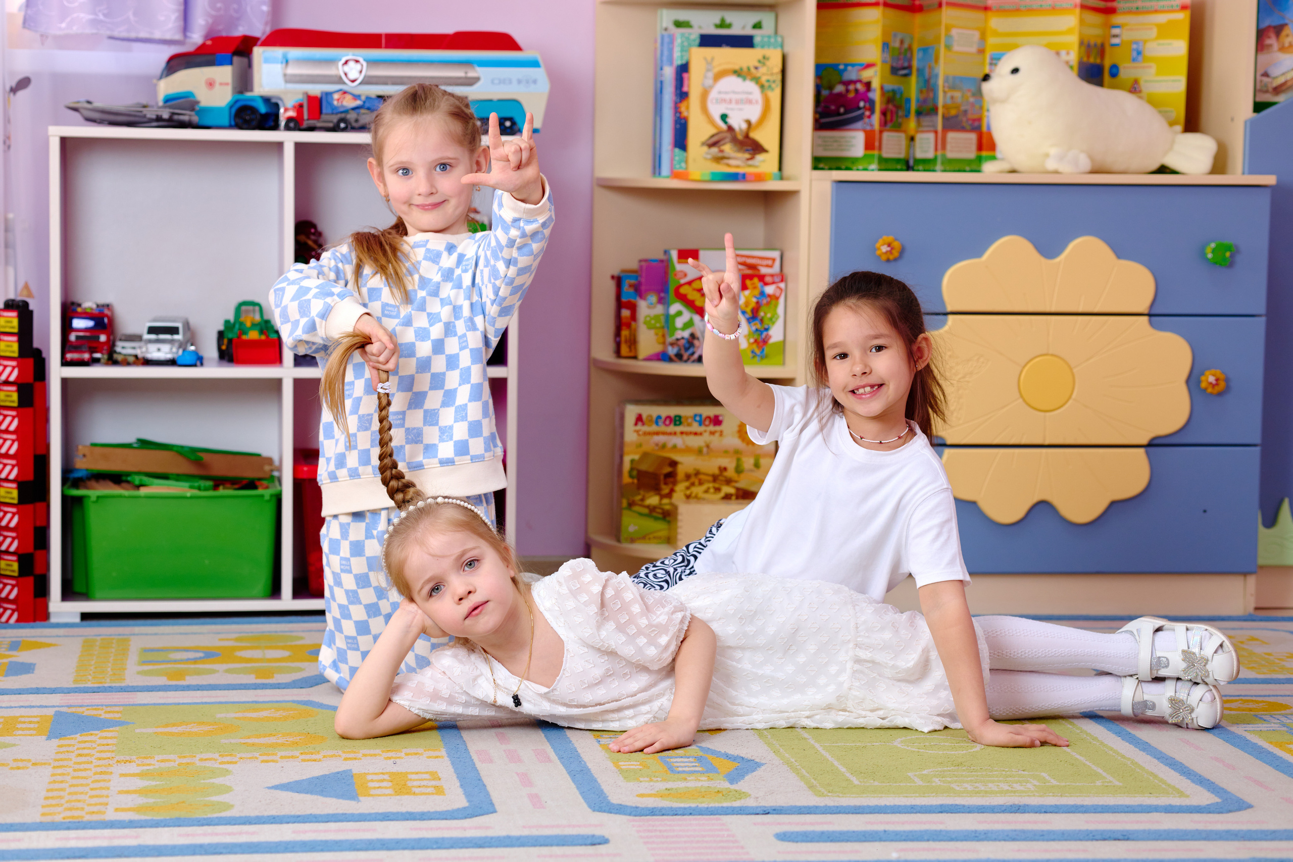 Групповые сьемки детей на выпускные альбомы таганрог. Фотограф Выпускные альбомы Таганрог Сергей Коробченко