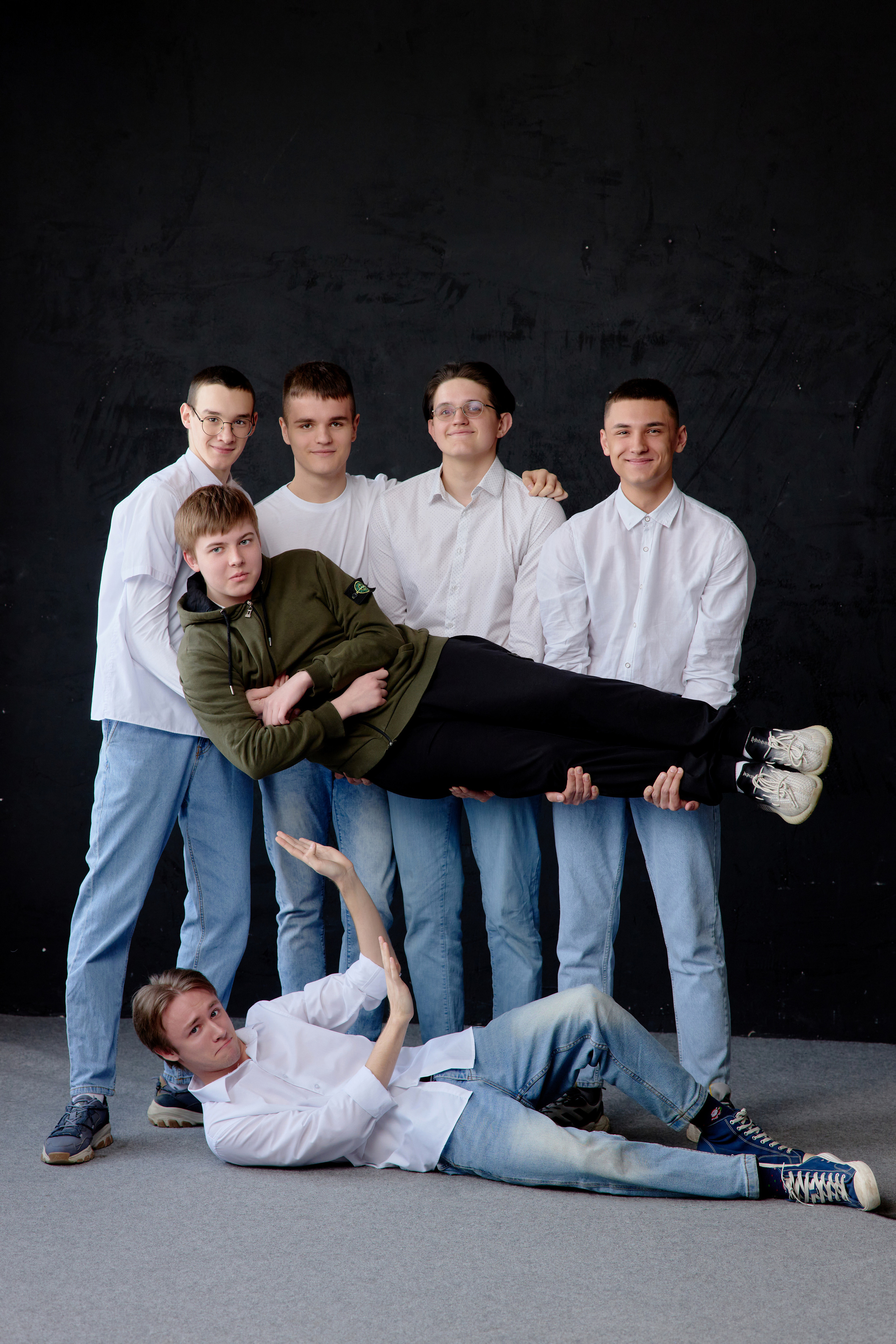 Фотосессии на выпускной альбом таганрог. Фотограф Выпускные альбомы Таганрог Сергей Коробченко