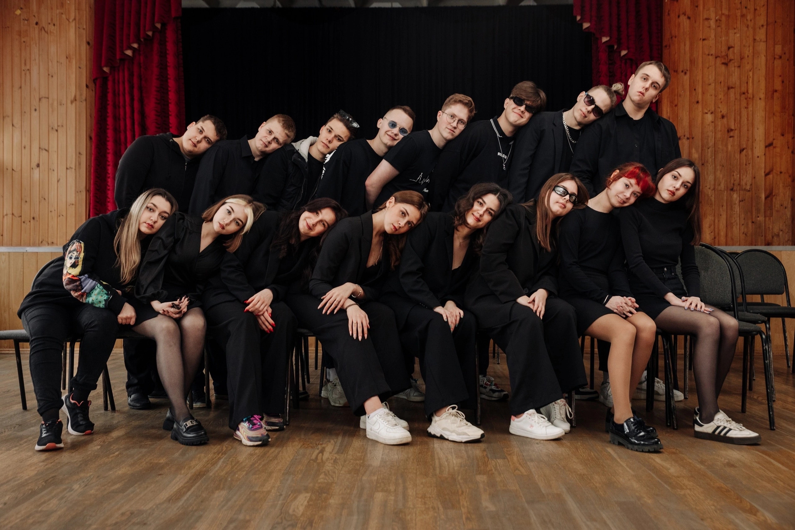 Фотосессии на выпускной альбом таганрог. Фотограф Выпускные альбомы Таганрог Сергей Коробченко