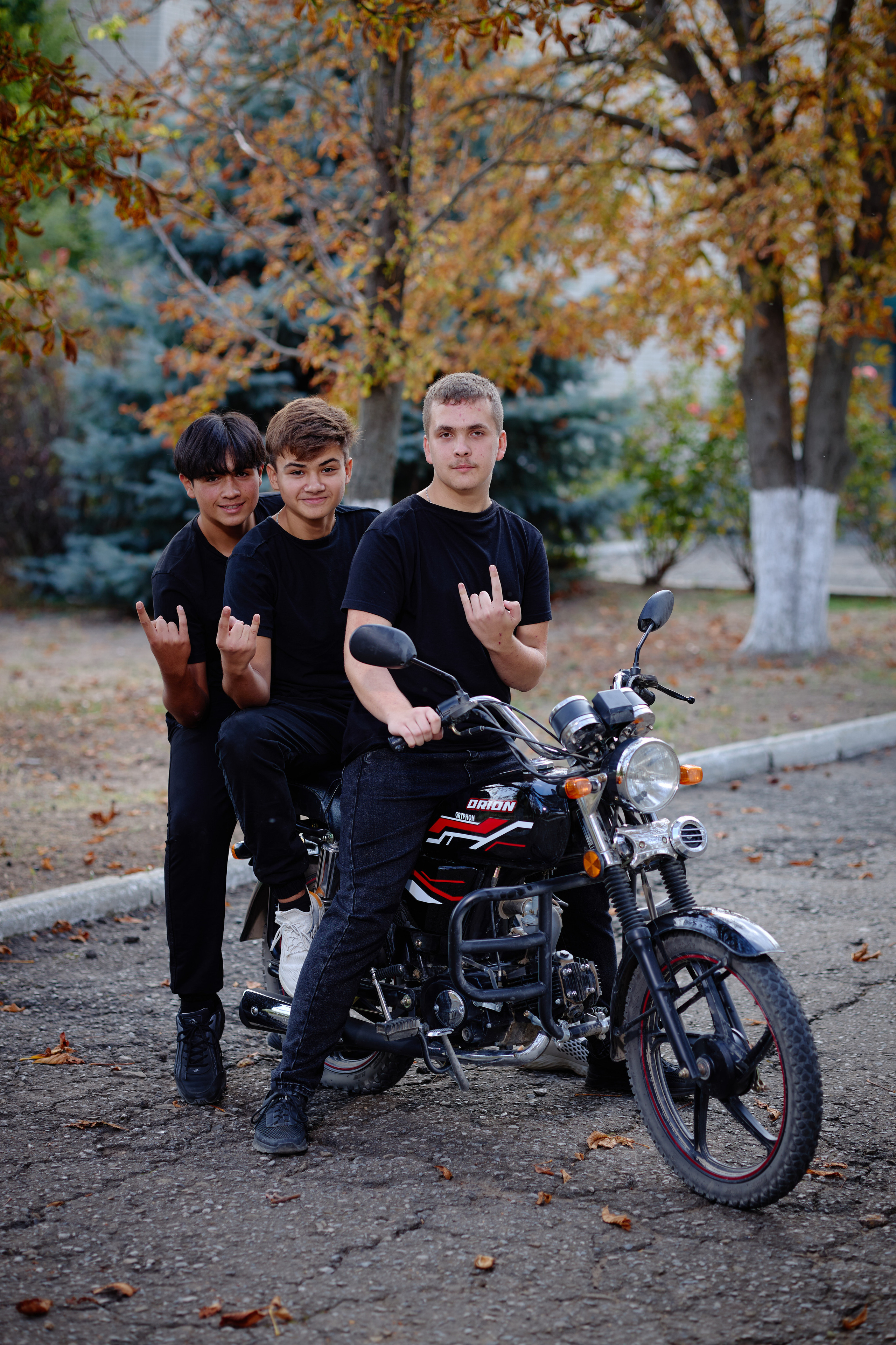 Фотосессии на выпускной альбом таганрог. Фотограф Выпускные альбомы Таганрог Сергей Коробченко