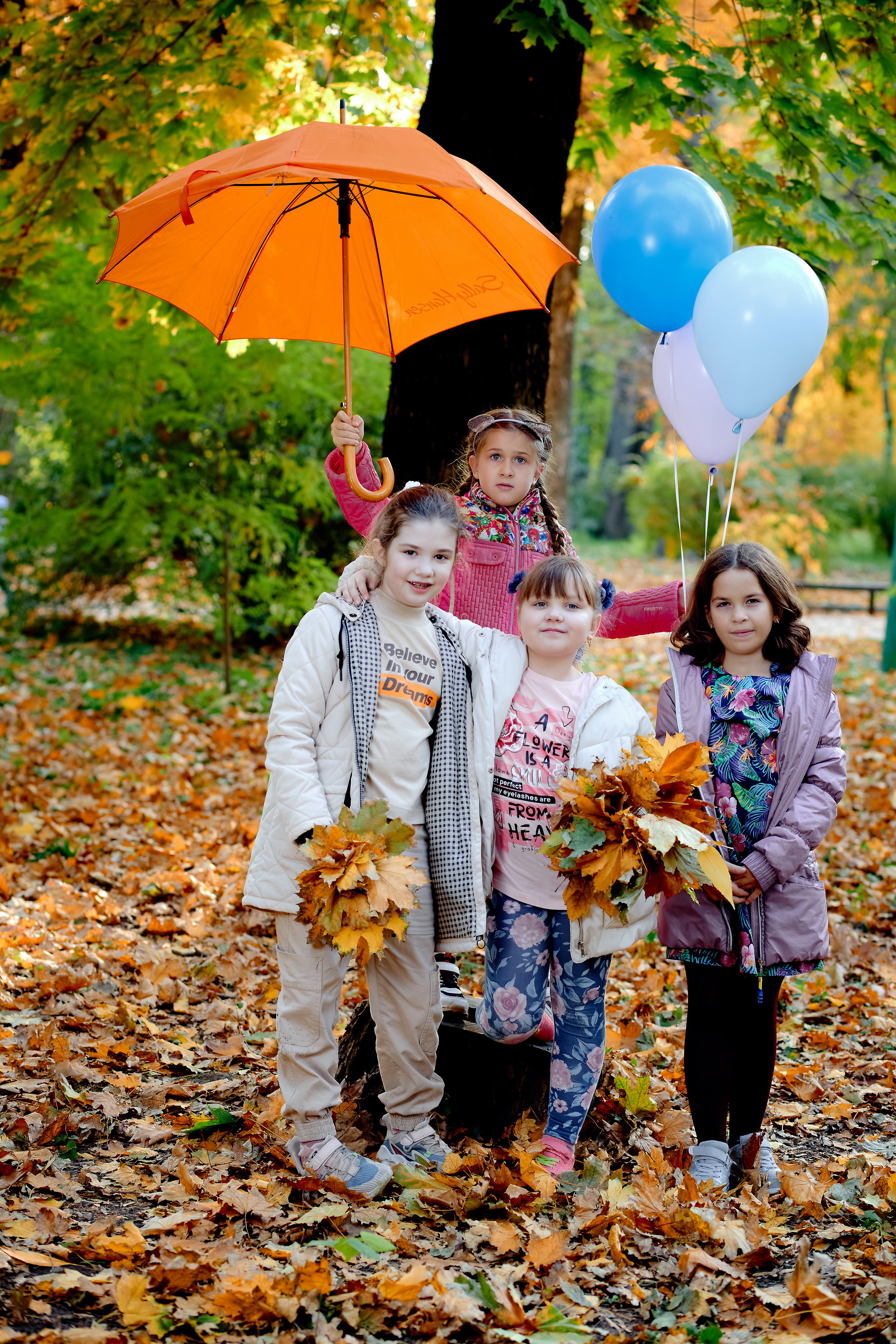 Сьемка выпускного альбома осенью таганрог. Фотограф Выпускные альбомы Таганрог Сергей Коробченко