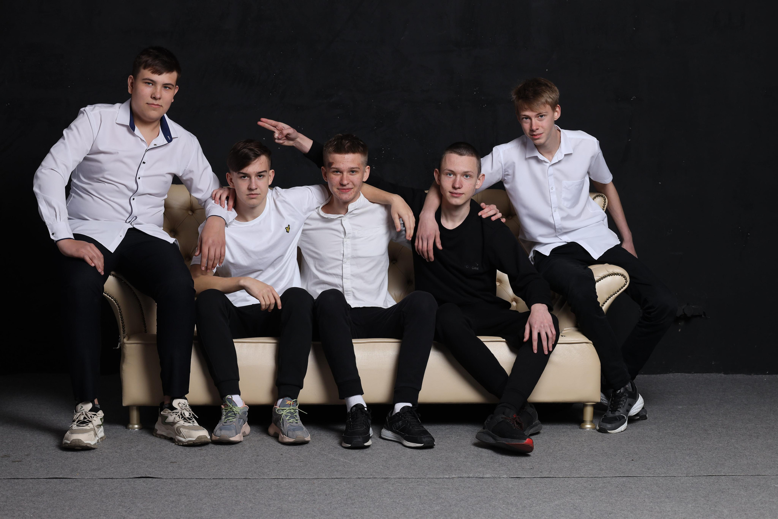 Фотосессии на выпускной альбом таганрог. Фотограф Выпускные альбомы Таганрог Сергей Коробченко