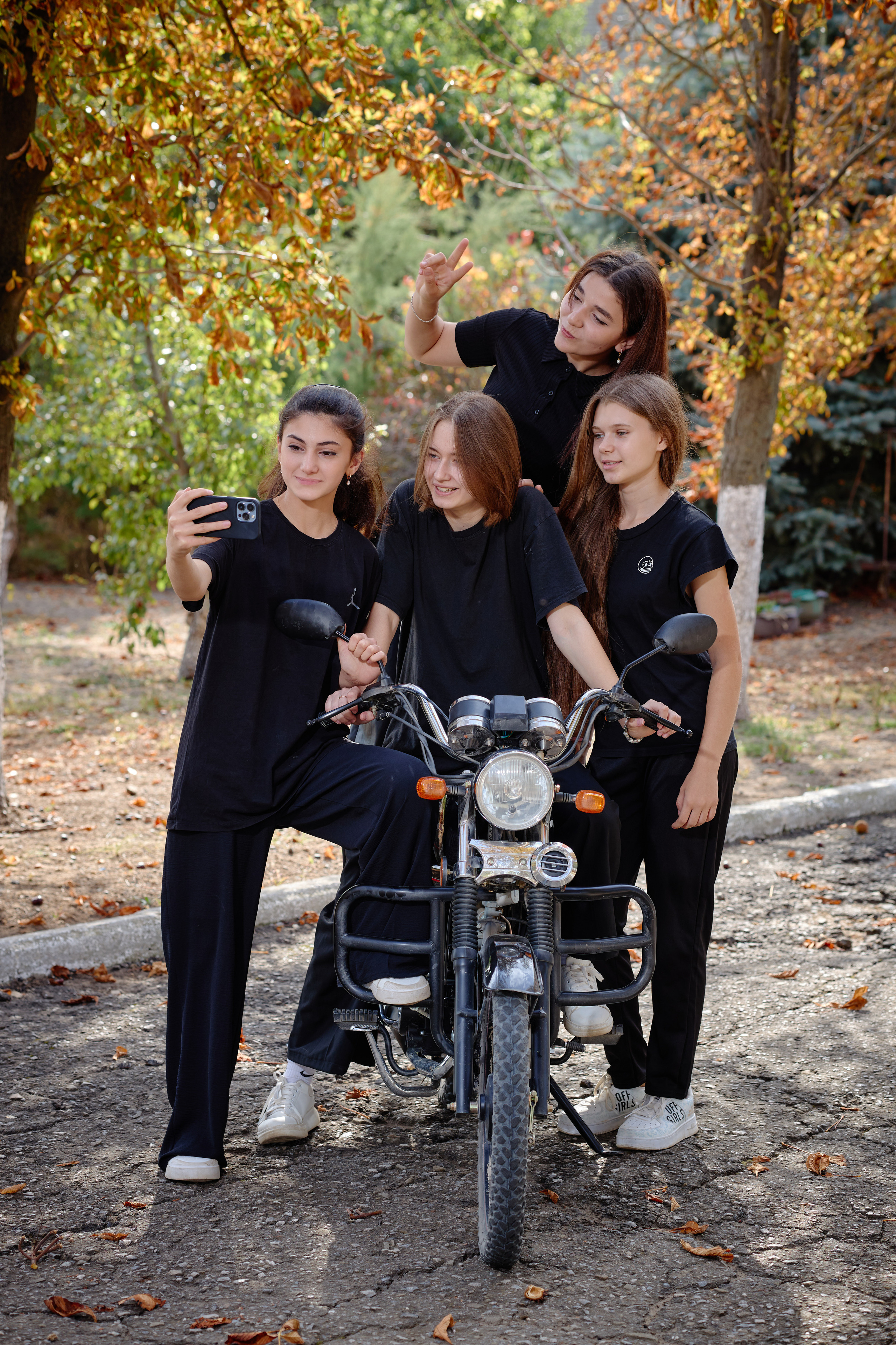 Фотосессии на выпускной альбом таганрог. Фотограф Выпускные альбомы Таганрог Сергей Коробченко