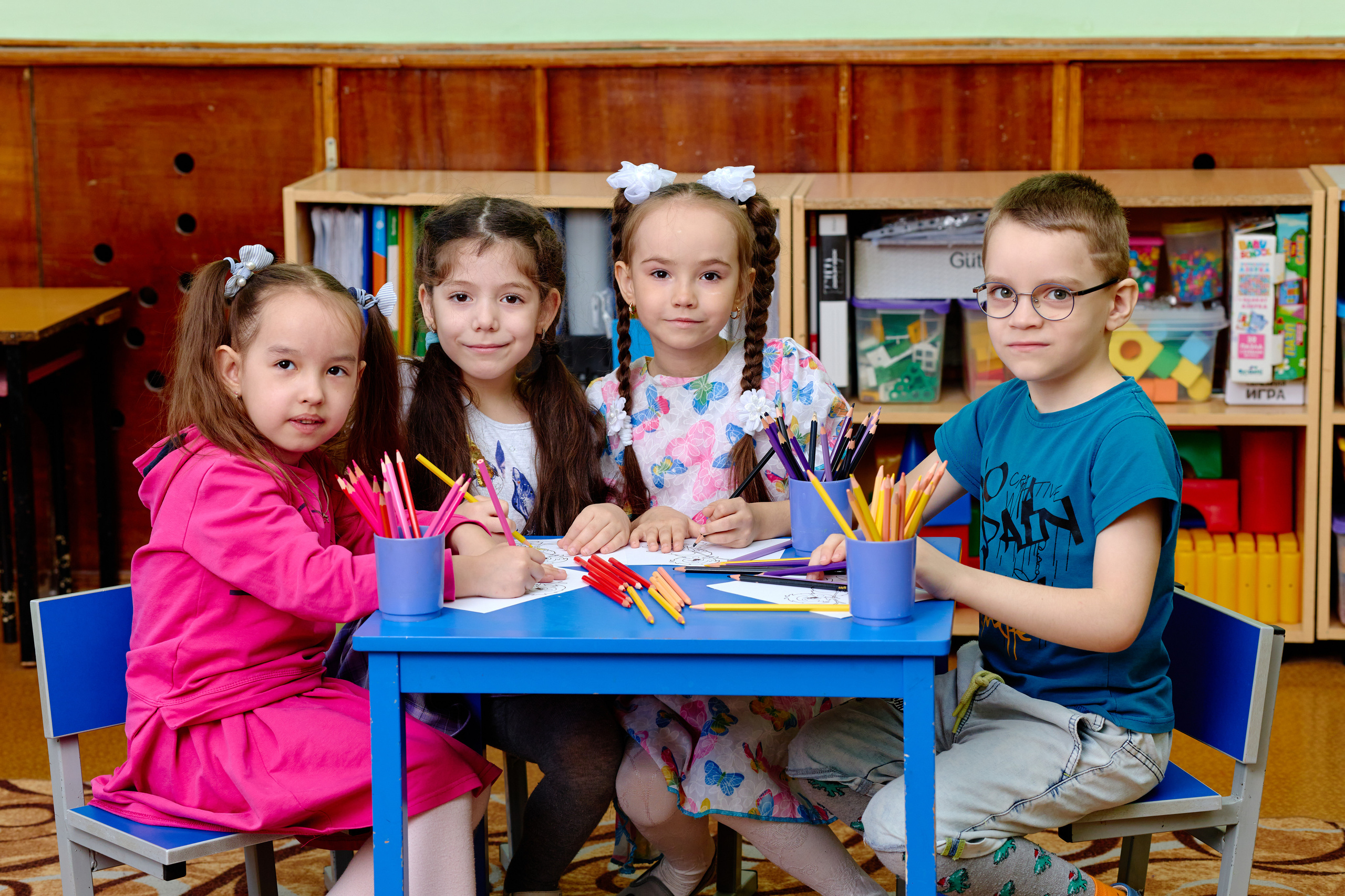 Групповые сьемки детей на выпускные альбомы таганрог. Фотограф Выпускные альбомы Таганрог Сергей Коробченко