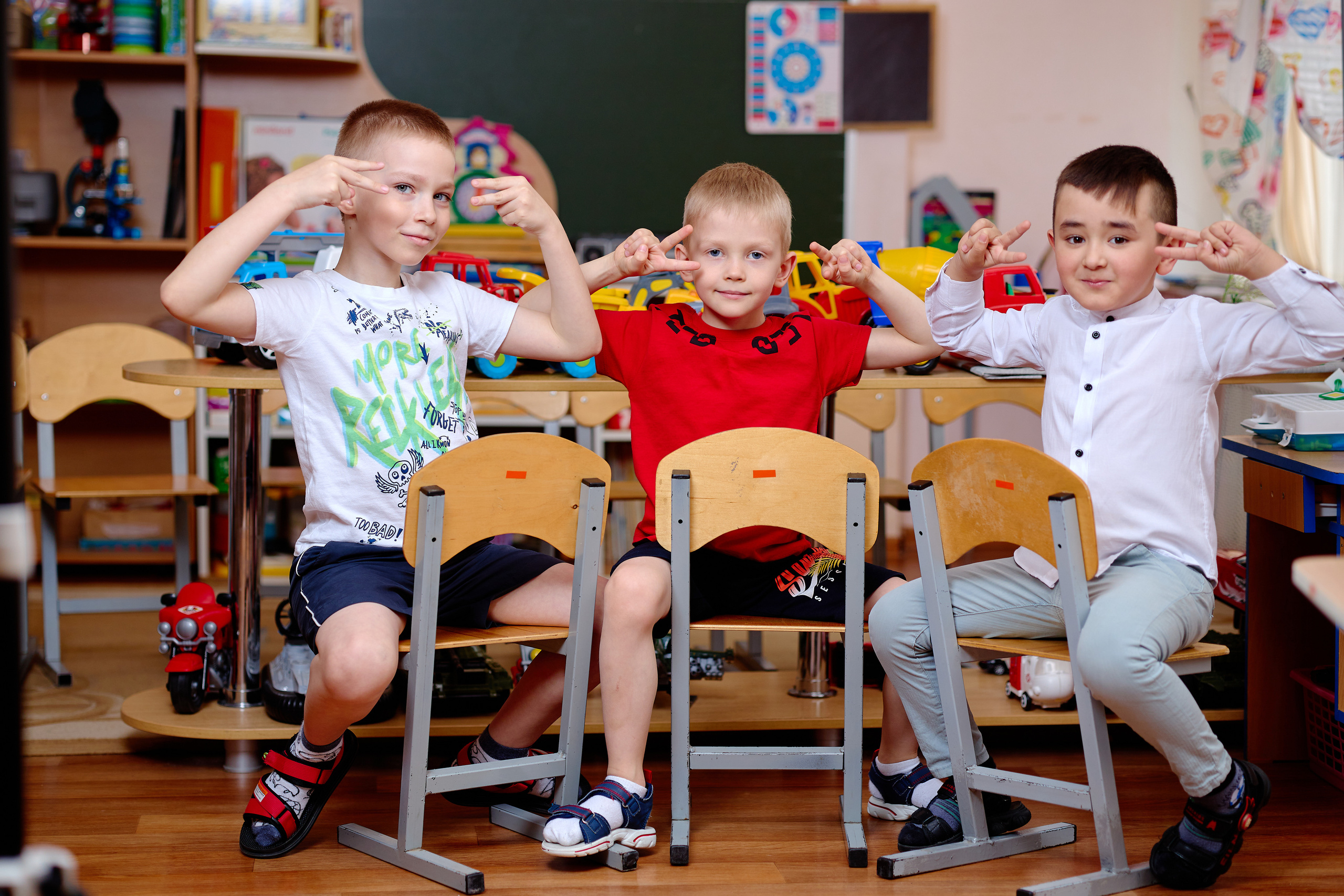 Групповые сьемки детей на выпускные альбомы таганрог. Фотограф Выпускные альбомы Таганрог Сергей Коробченко