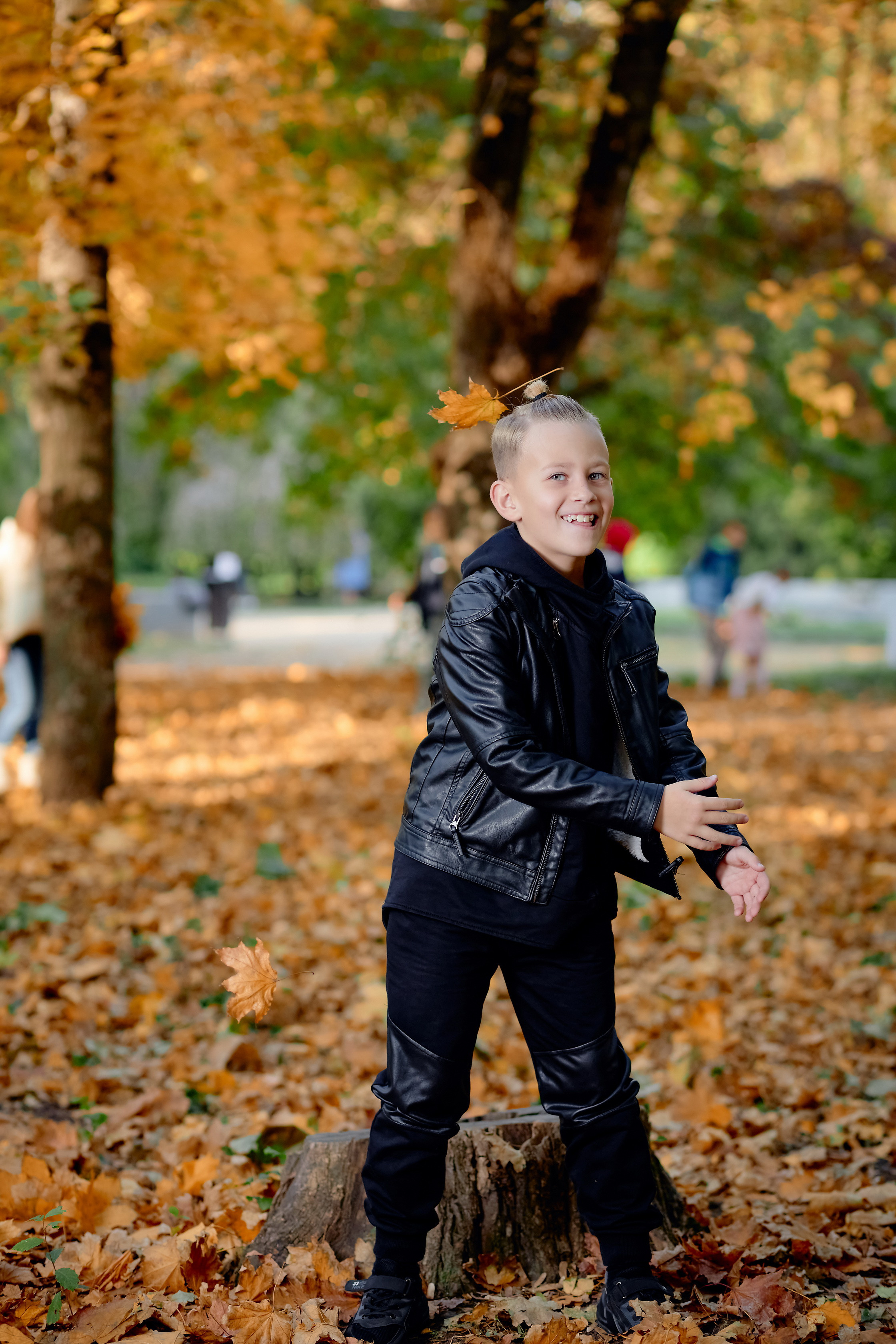 Сьемка выпускного альбома осенью таганрог. Фотограф Выпускные альбомы Таганрог Сергей Коробченко