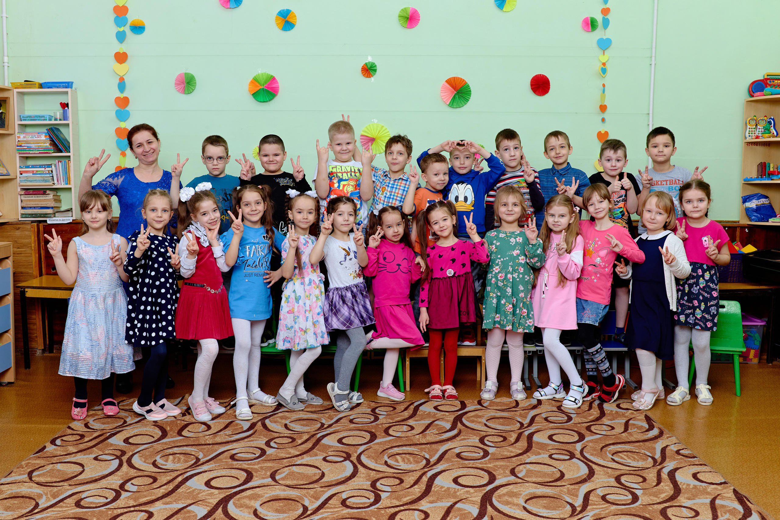 Групповые сьемки детей на выпускные альбомы таганрог. Фотограф Выпускные альбомы Таганрог Сергей Коробченко