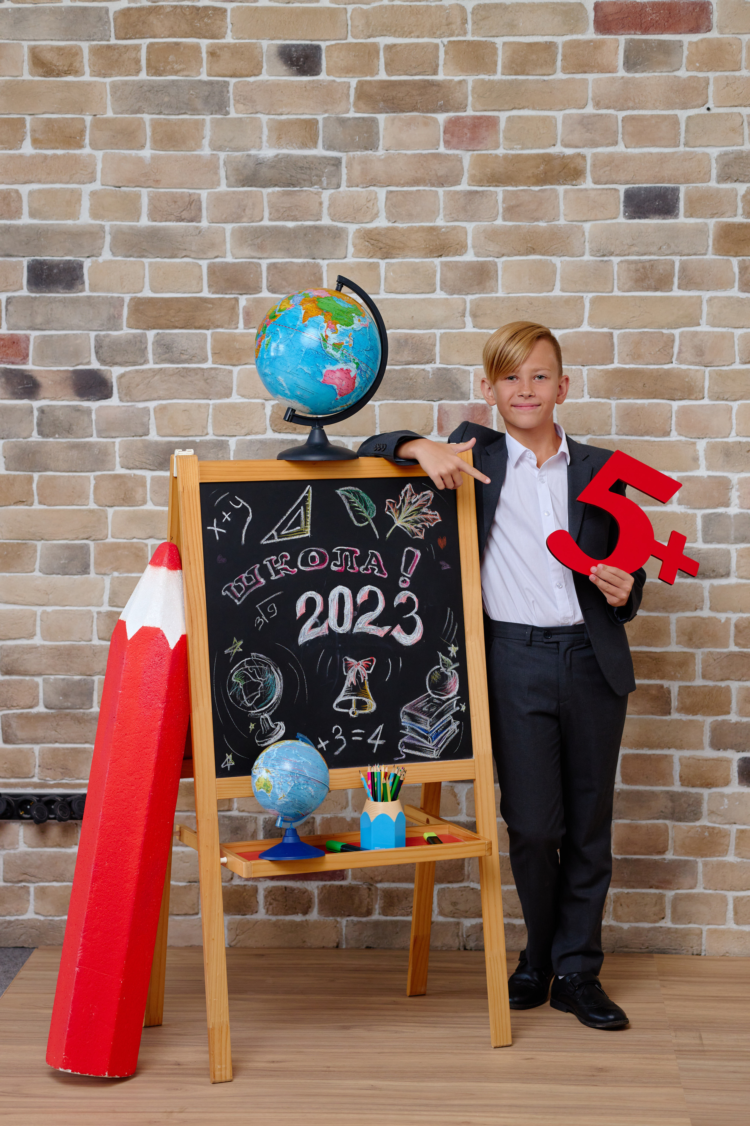 Студийная сьемки школьников для выпускного альбома таганрог. Фотограф Выпускные альбомы Таганрог Сергей Коробченко