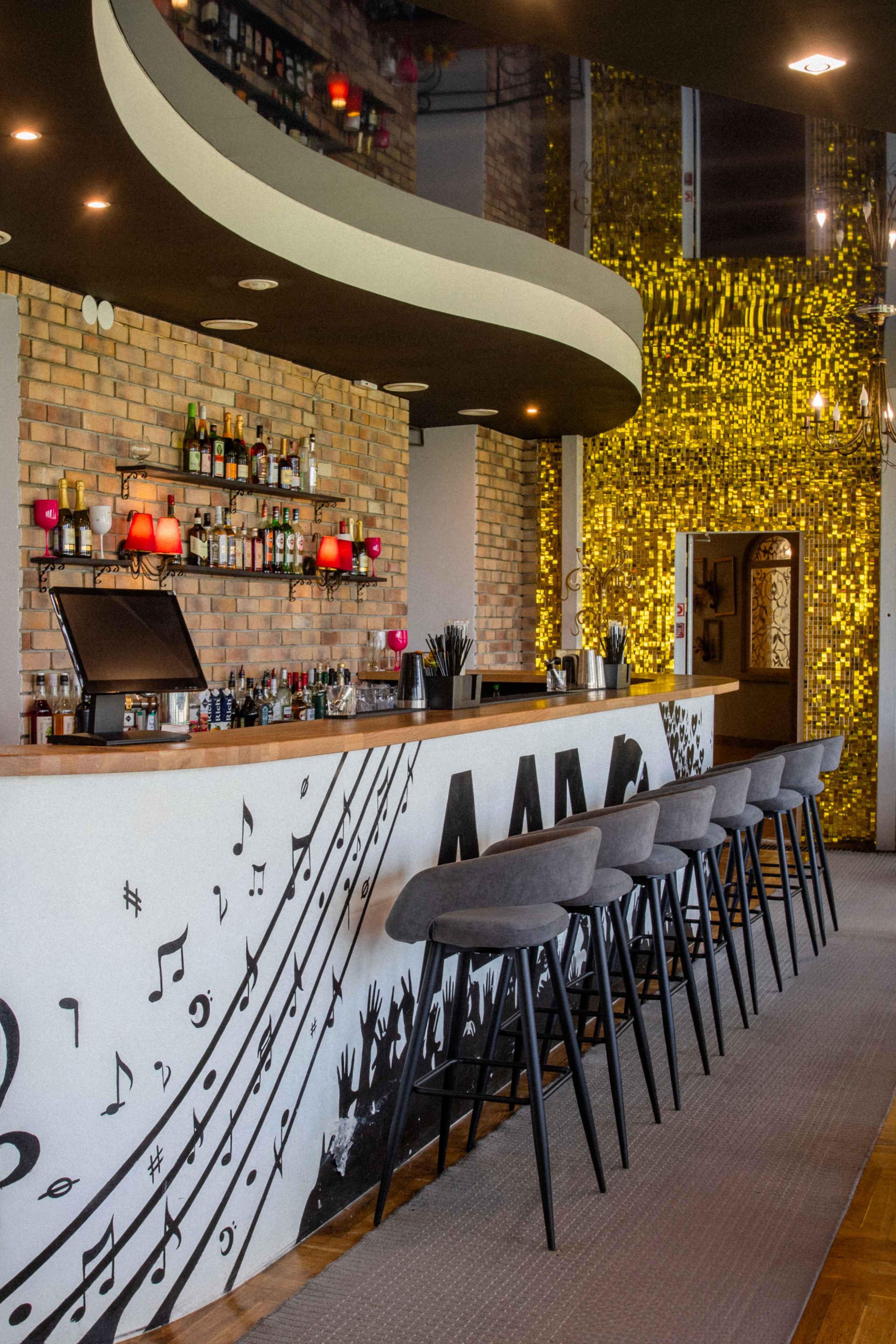 Концертный клуб «Сердце замка» A-Alvo, фото интерьерного фотографа Алексея Муравьёва, музыкальное пространство УфаЛобби клуба «Сердце замка» A-Alvo, съёмка интерьерного фотографа Алексея Муравьёва, концертная площадкаЗал концертного клуба «Сердце замка» A-Alvo, работа интерьерного фотографа Алексея Муравьёва, мероприятия УфаСцена клуба «Сердце замка» A-Alvo, фото интерьерного фотографа Алексея Муравьёва, музыкальные выступленияФойе концертного клуба «Сердце замка» A-Alvo, съёмка интерьерного фотографа Алексея Муравьёва, атмосфера УфаАкустика клуба «Сердце замка» A-Alvo, работа интерьерного фотографа Алексея Муравьёва, живой звукЗона отдыха «Сердце замка» A-Alvo, фото интерьерного фотографа Алексея Муравьёва, комфорт для зрителейВход в клуб «Сердце замка» A-Alvo, съёмка интерьерного фотографа Алексея Муравьёва, концертная площадка УфаИнтерьер концертного клуба «Сердце замка» A-Alvo, работа интерьерного фотографа Алексея Муравьёва, мероприятияОсвещение клуба «Сердце замка» A-Alvo, фото интерьерного фотографа Алексея Муравьёва, концертный зал УфаЗвуковое оборудование «Сердце замка» A-Alvo, съёмка интерьерного фотографа Алексея Муравьёва, музыкальная площадкаМеста для зрителей клуб «Сердце замка» A-Alvo, работа интерьерного фотографа Алексея Муравьёва, комфорт УфаБарная зона «Сердце замка» A-Alvo, фото интерьерного фотографа Алексея Муравьёва, концертная площадкаВестибюль клуба «Сердце замка» A-Alvo, съёмка интерьерного фотографа Алексея Муравьёва, вход УфаОбщая панорама концертного клуба «Сердце замка» A-Alvo, работа интерьерного фотографа Алексея Муравьёва, музыкальное пространство