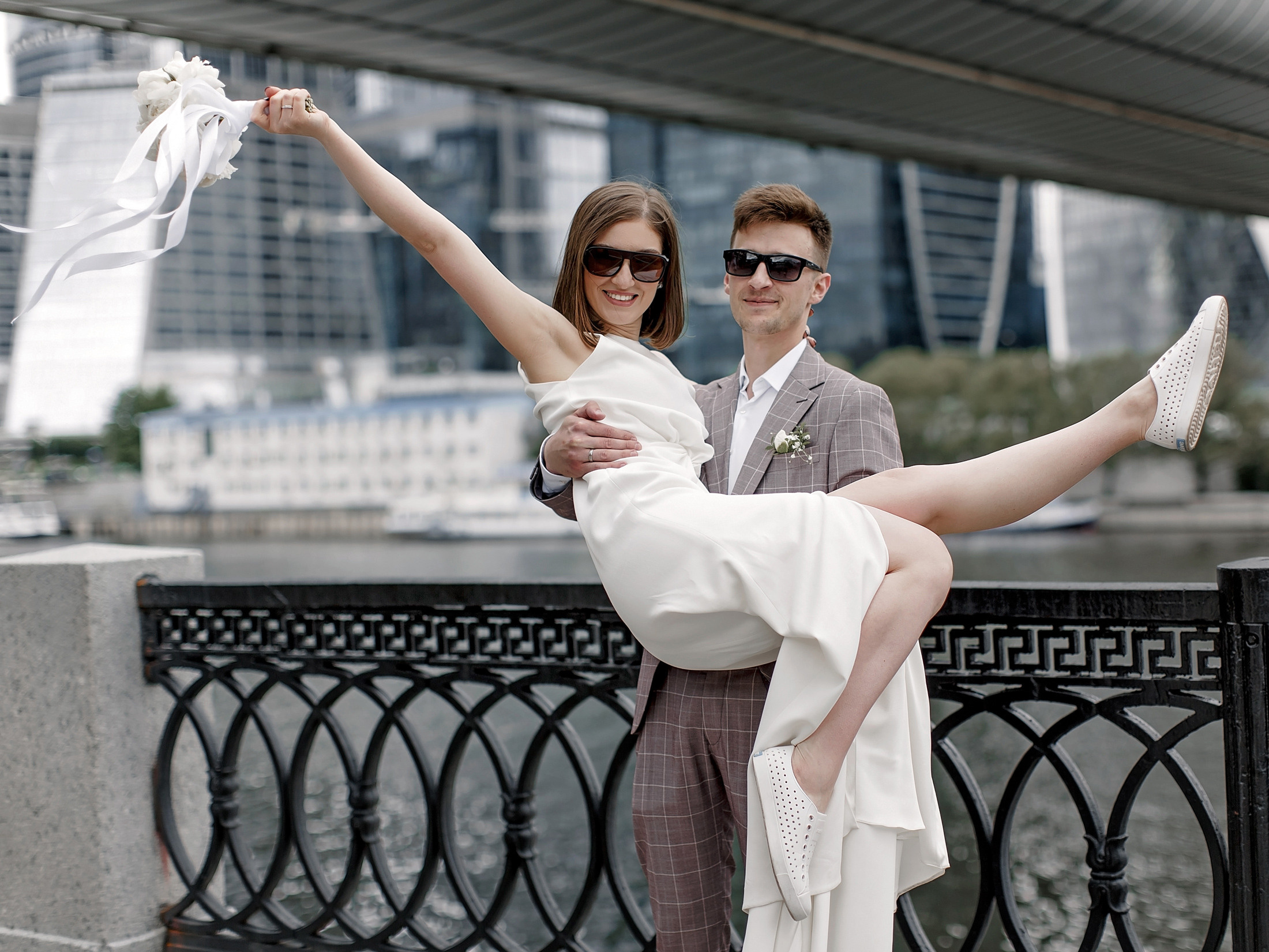 Стильная свадебная пара