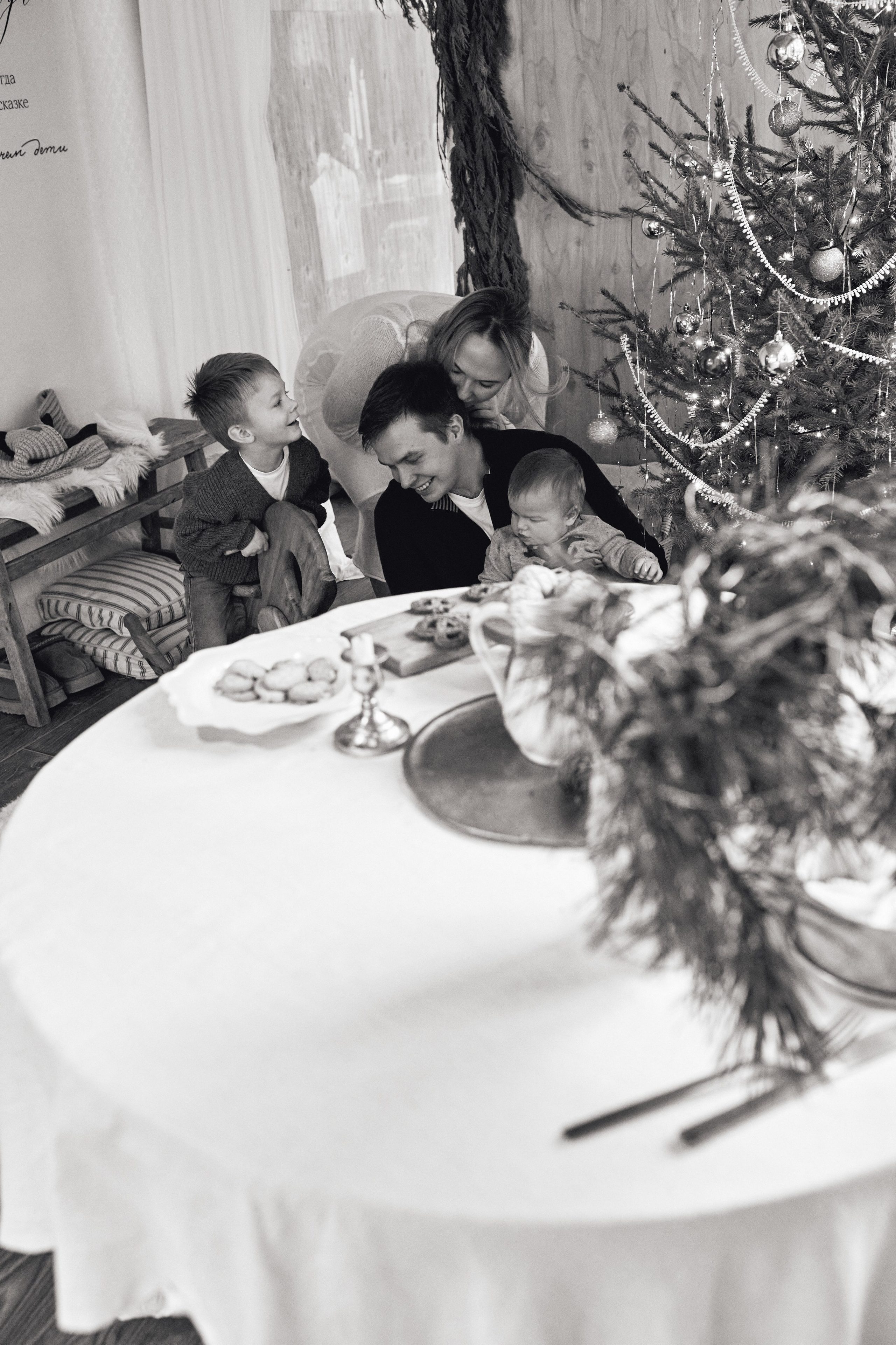 Наталья, Даниил и Дима с Андреем. Http://mira-photo.ru/