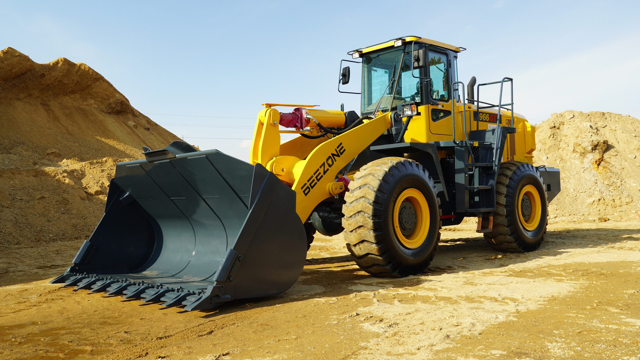 Фото фронт. погр. 966. Продажа и обслуживание грузовой техники и спецтехники в г. Новосибирск компания СТИ