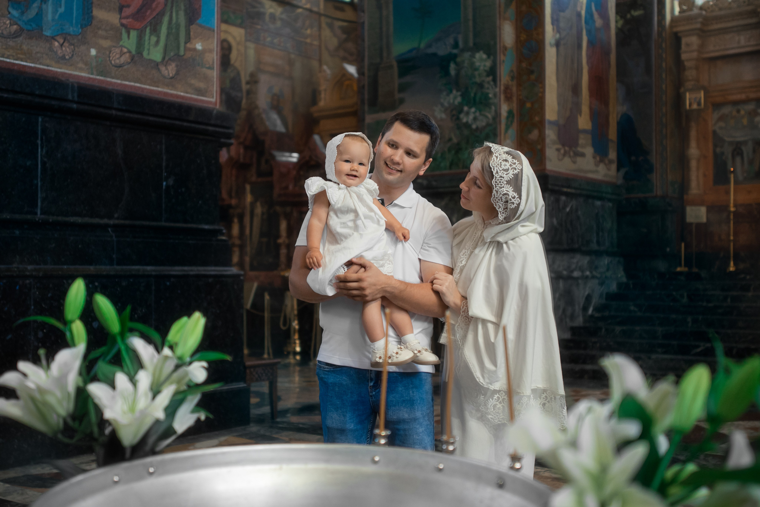 Таинство Крещения в Спасе на Крови. Фотограф на крещение и венчание, семейный фотограф в Санкт-Петербурге