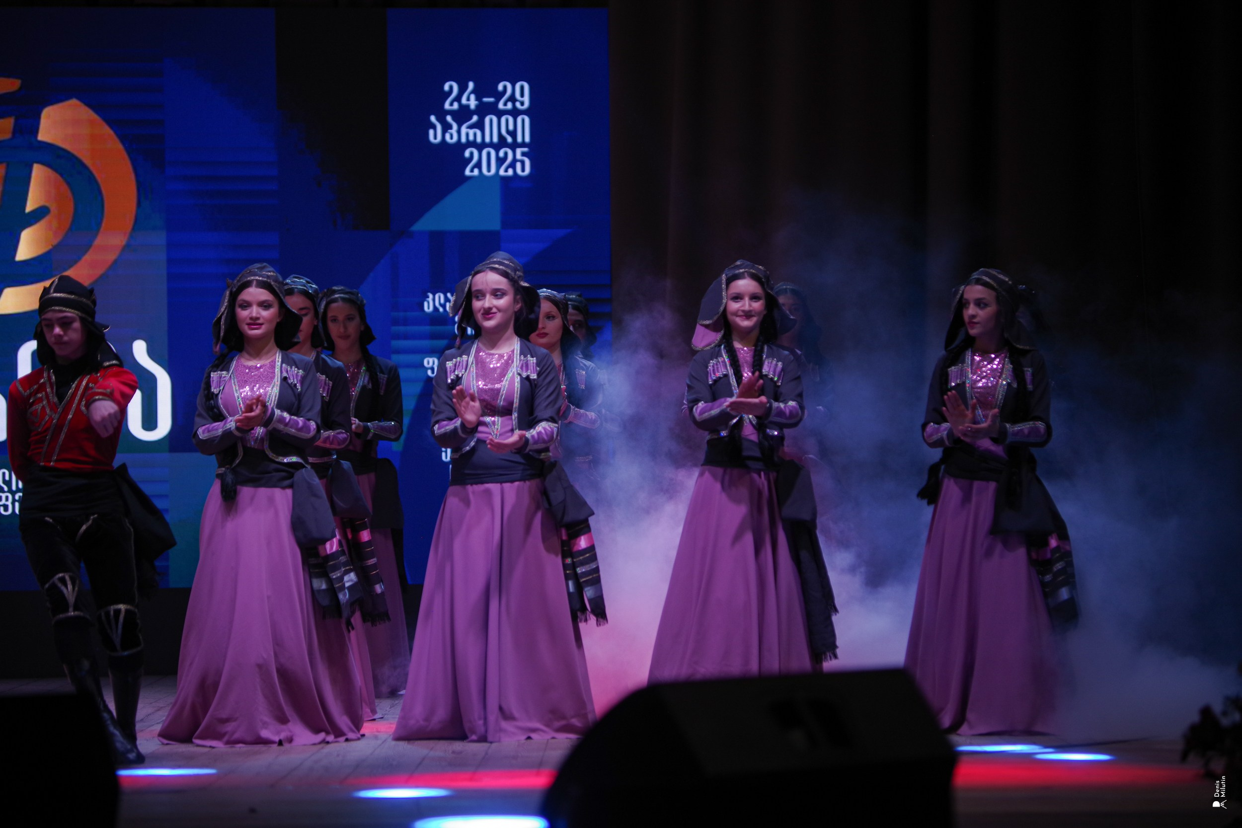 Танцы в Хоби. Портретный фотограф Денис Милютин