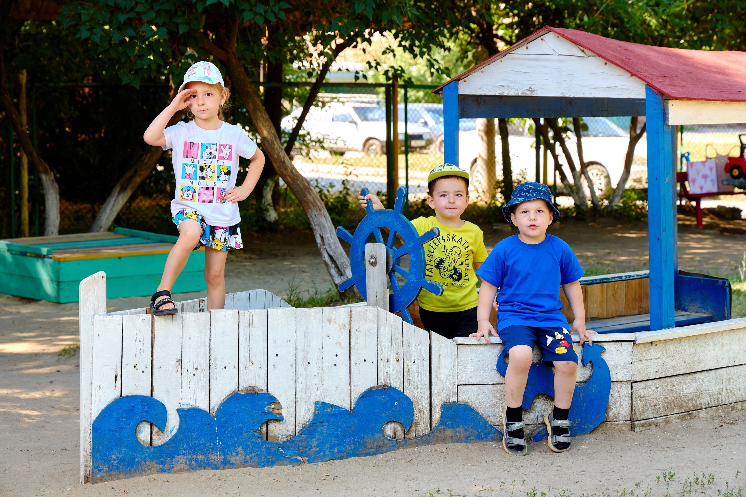 Пример летней съёмки в детском саду № 92 младшая группа Ромашки. Фотограф Выпускные альбомы Таганрог Сергей Коробченко