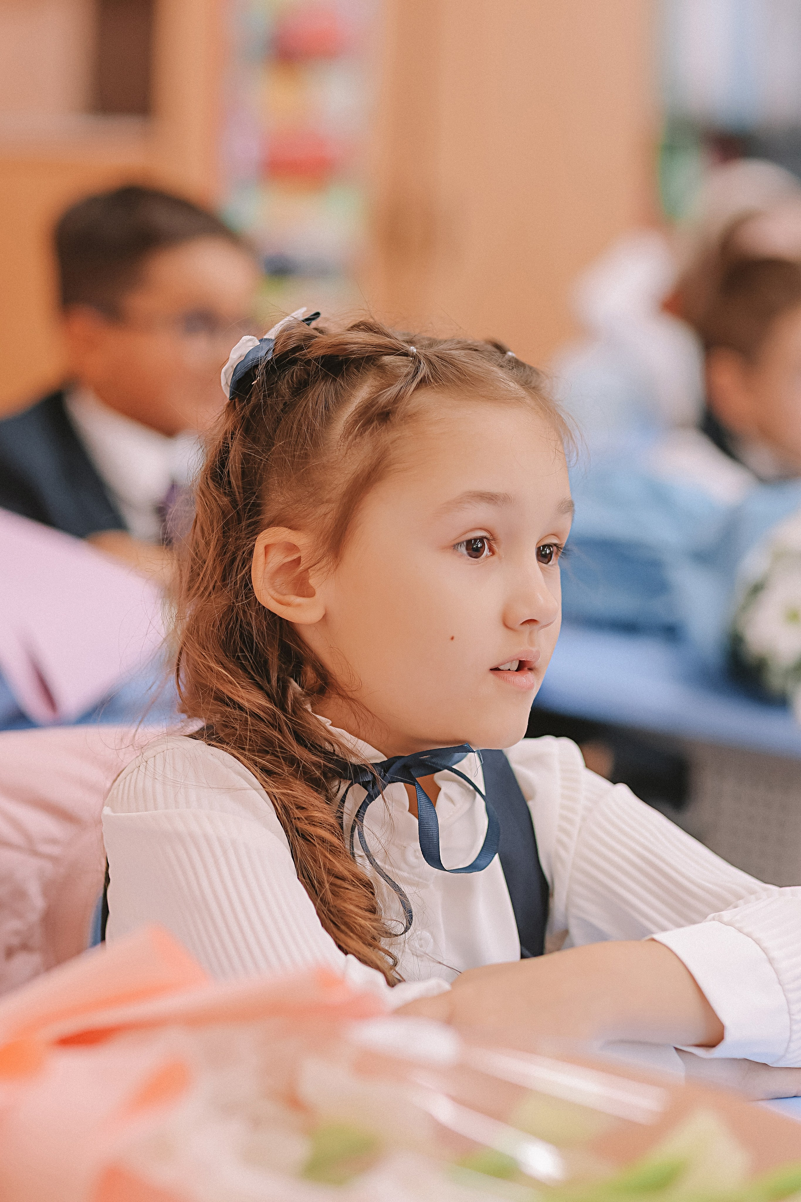 1 сентября линейка+кл час+портреты. Семейный фотограф Тюмень, фотограф на роды Салмина Мария